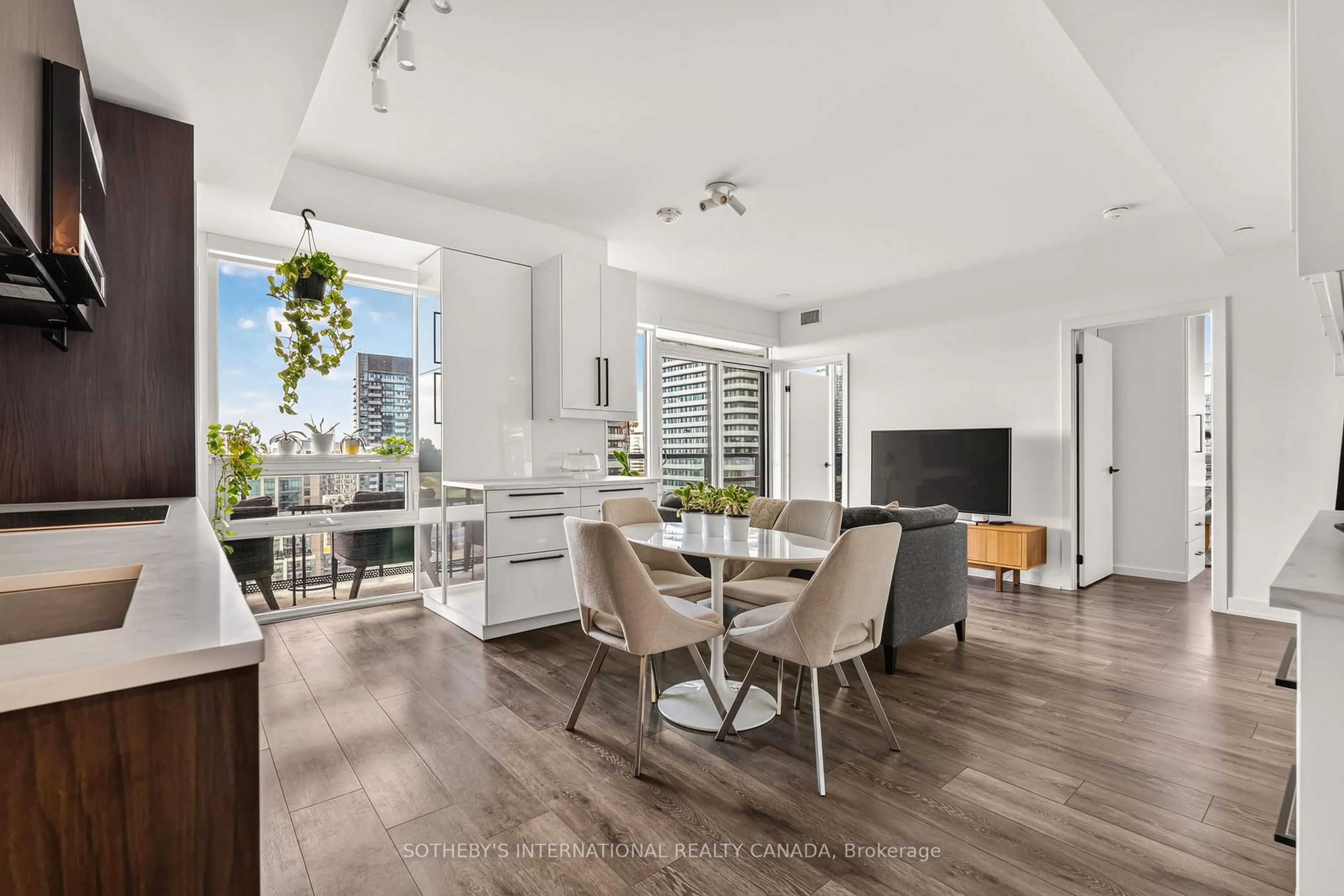Unknown for 127 BROADWAY Ave #2302, Toronto Ontario M4P 1V4