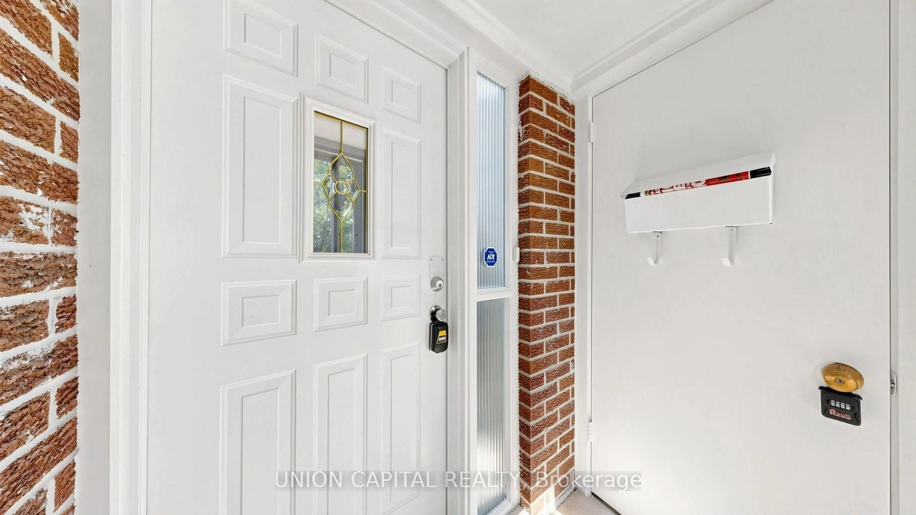 Indoor entryway for 6 Windy Golf Way, Toronto Ontario M3C 3A7