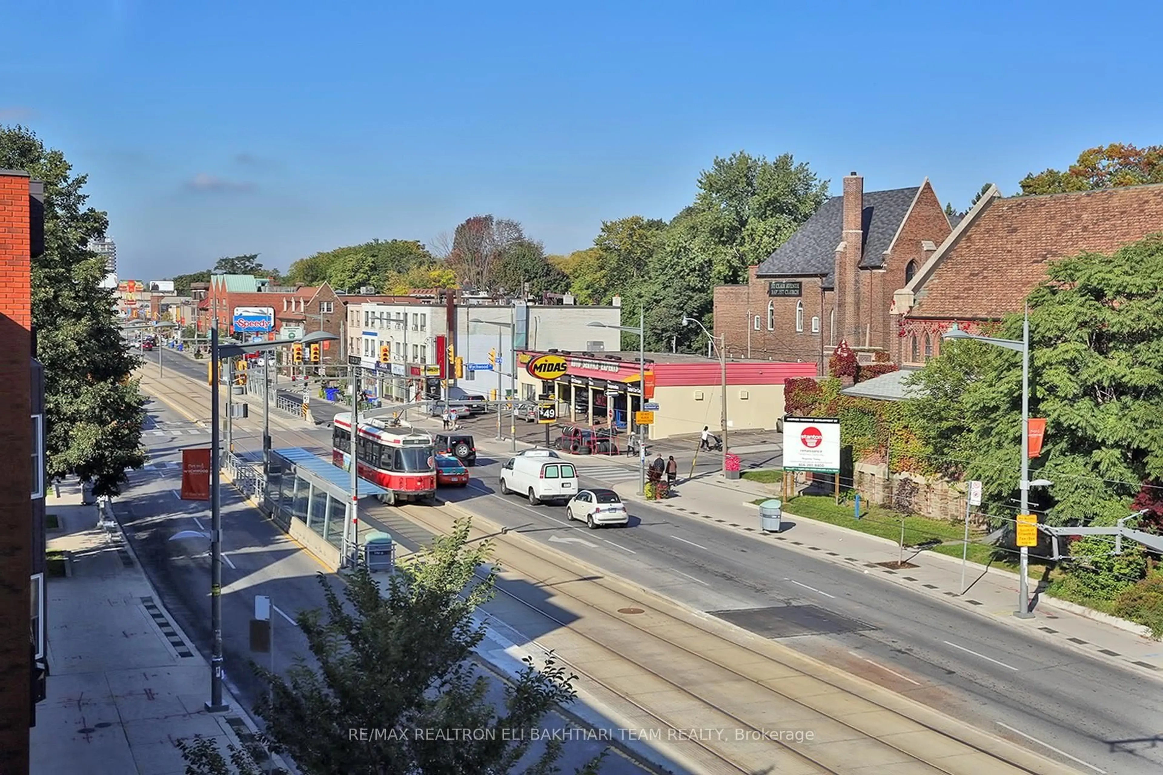 A pic from outside/outdoor area/front of a property/back of a property/a pic from drone, street for 233 Robina Ave, Toronto Ontario M6C 3Y9