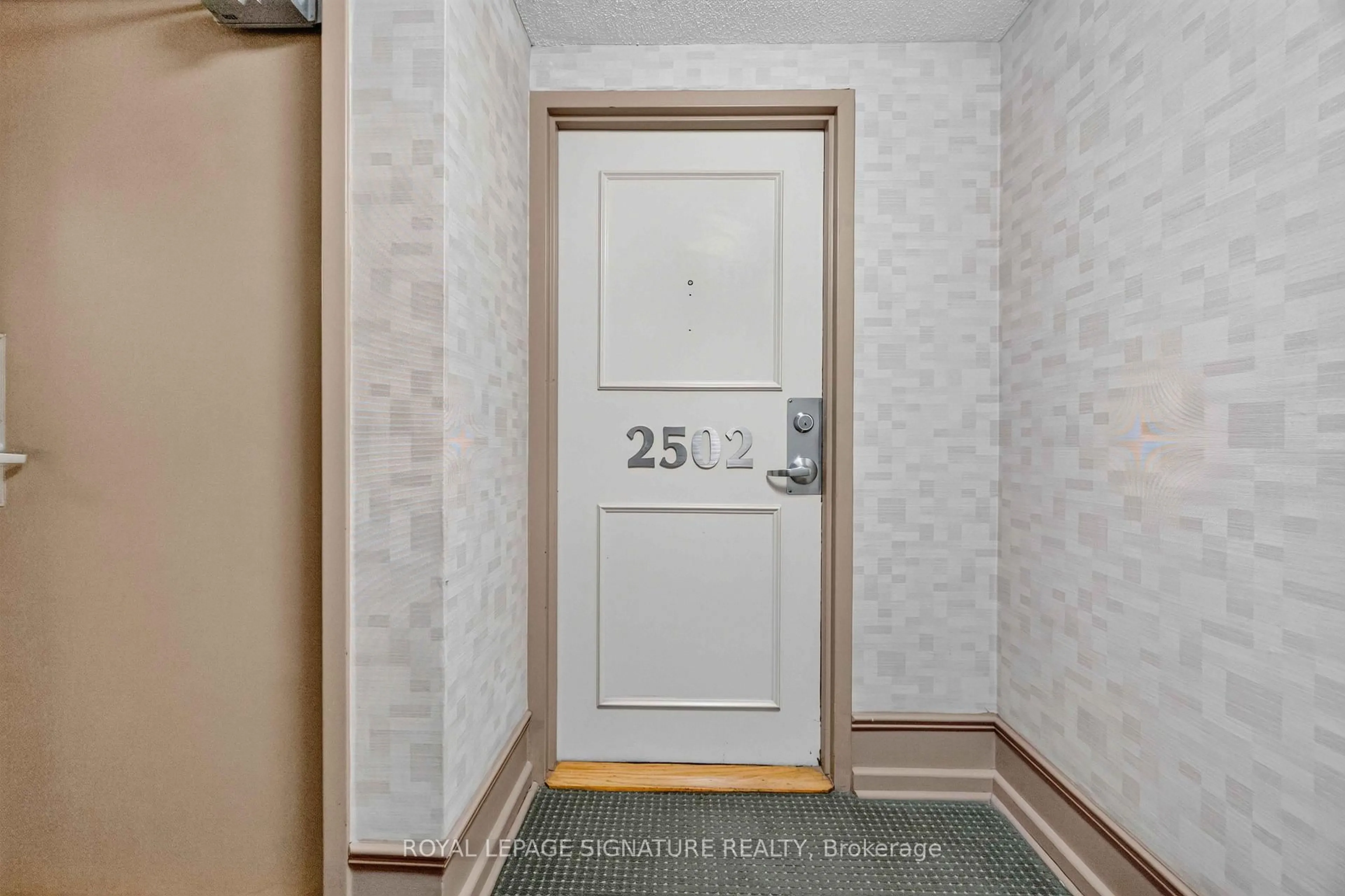 Unknown for 715 Don Mills Rd #2502, Toronto Ontario M3C 1S5