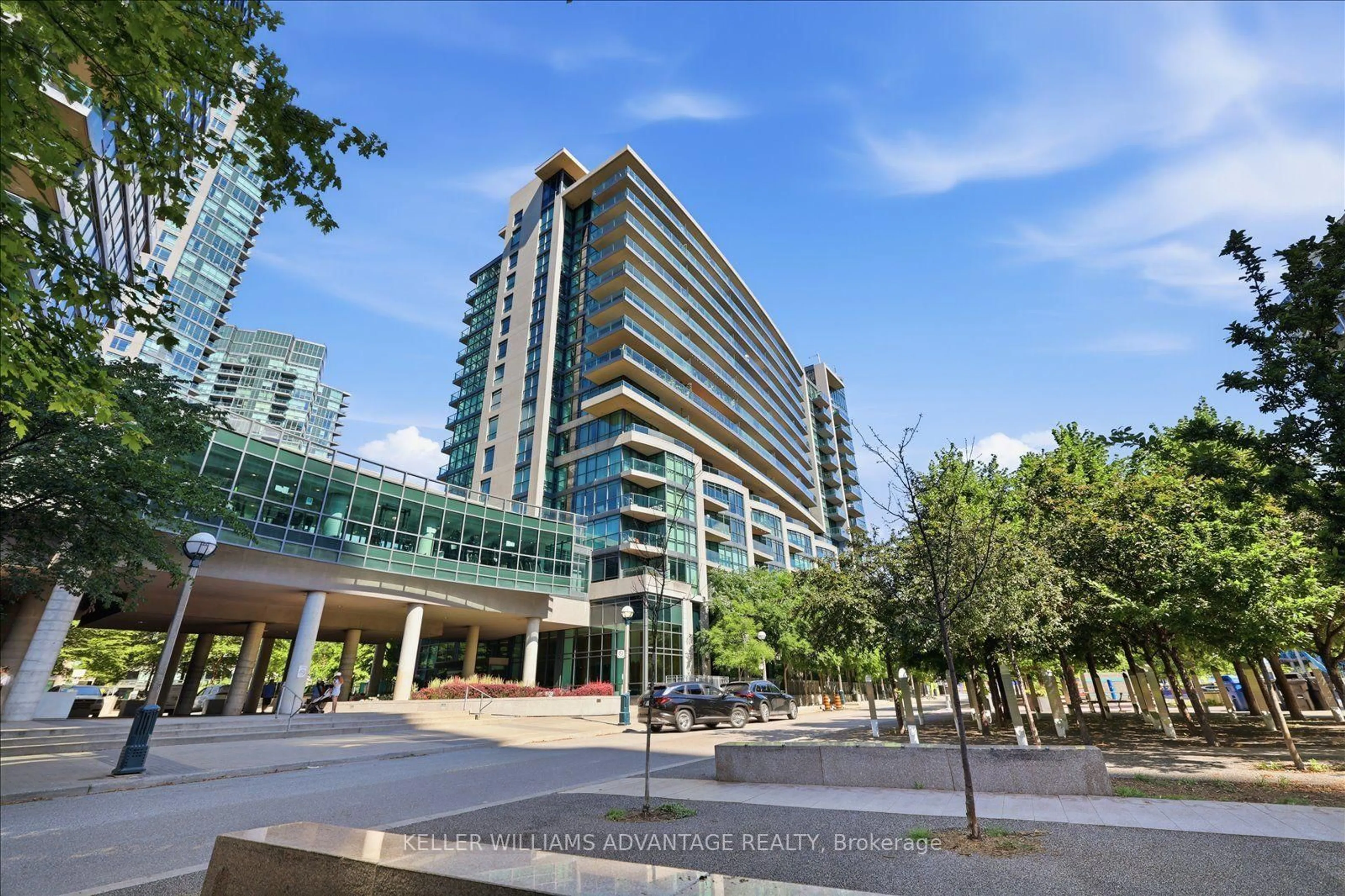 Indoor foyer for 209 Fort York Blvd #1170, Toronto Ontario M5V 4A1