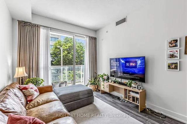 180 Fairview Mall Dr #202, Toronto 5