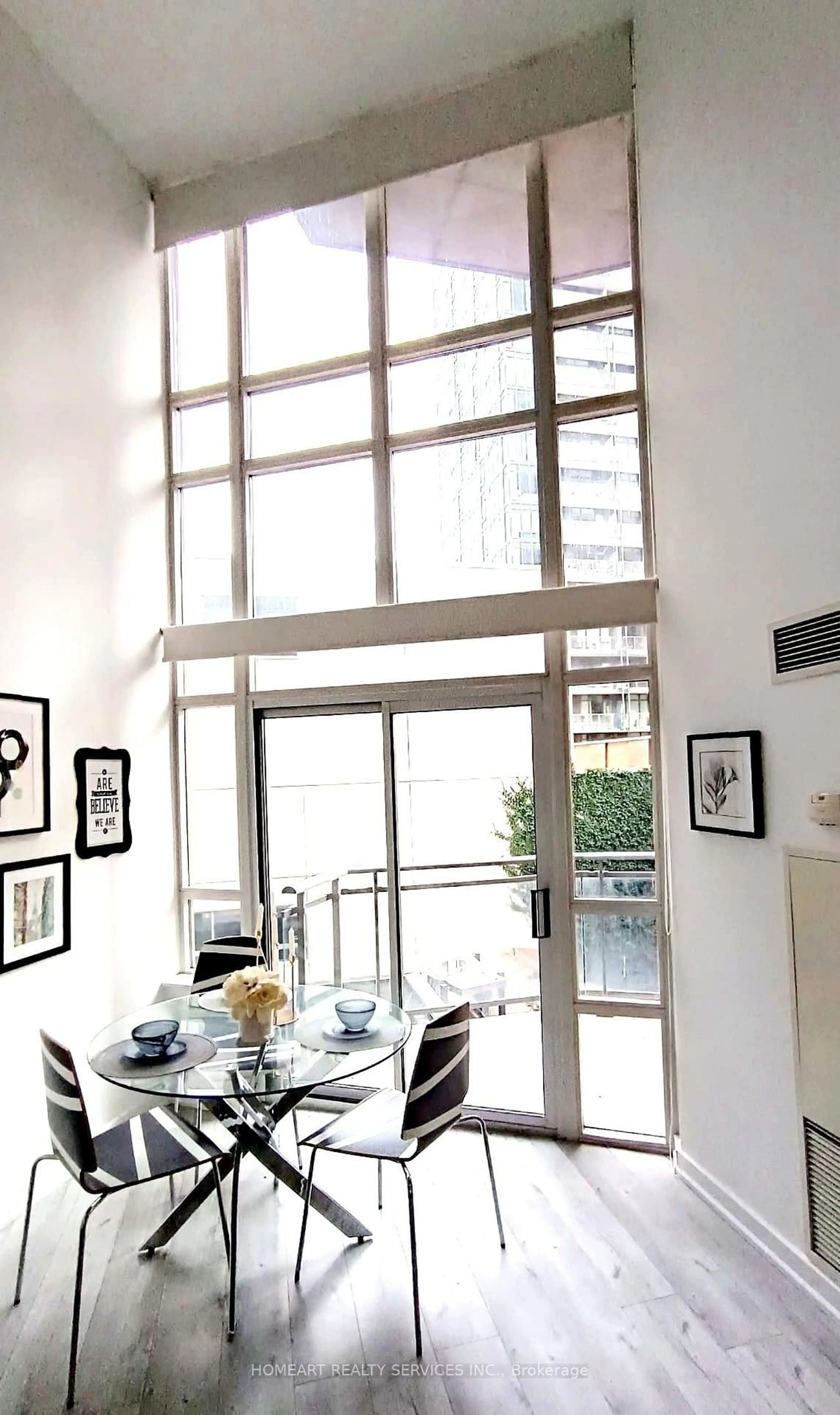 Dining room, unknown for 255 Richmond St #404, Toronto Ontario M5A 4T7