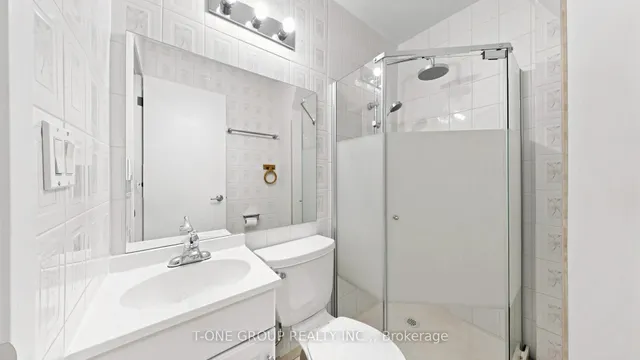 41 Chipwood Cres, Toronto 5