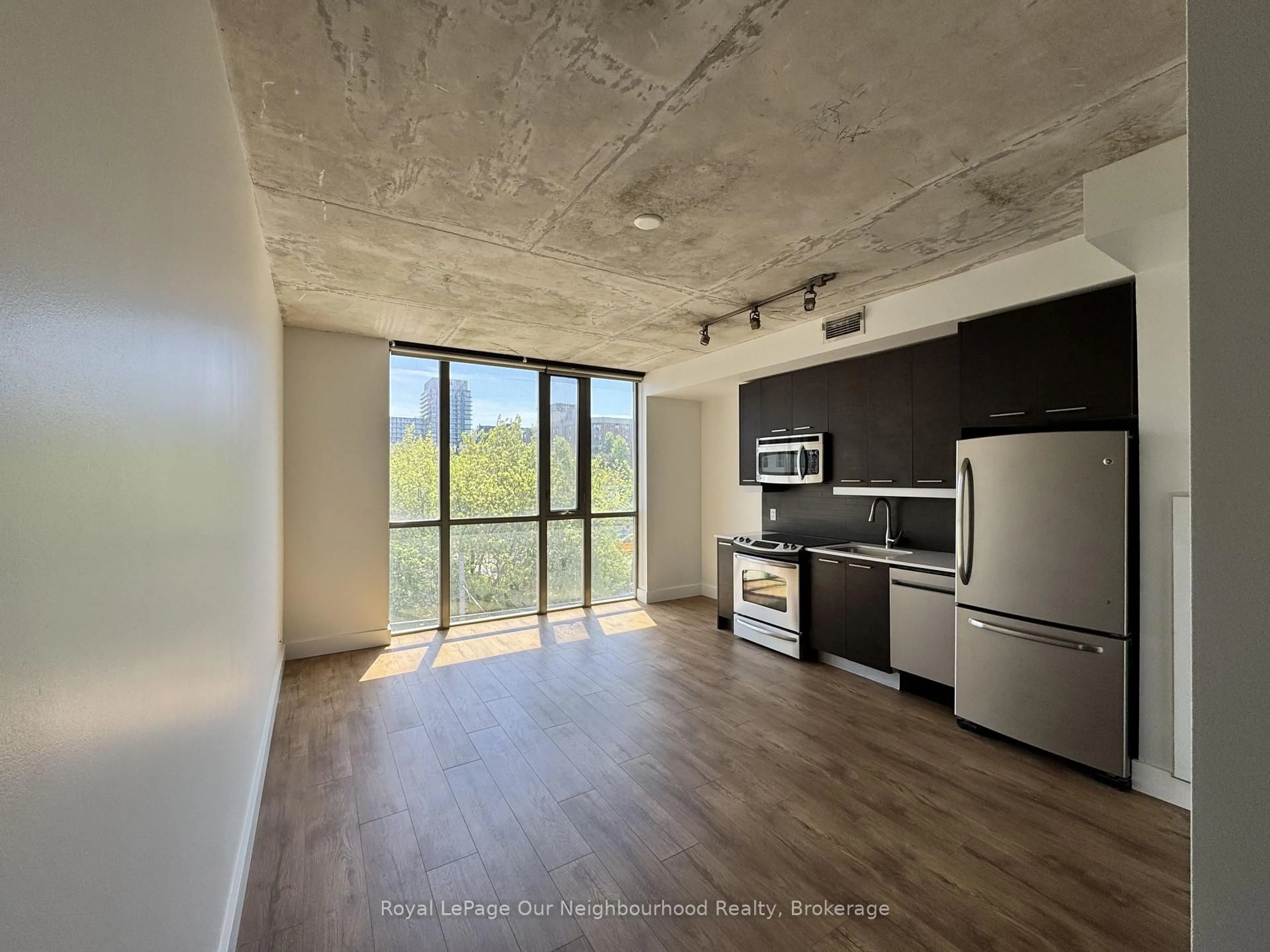 A pic of a room for 2 Gladstone Ave #308, Toronto Ontario M6J 0B2