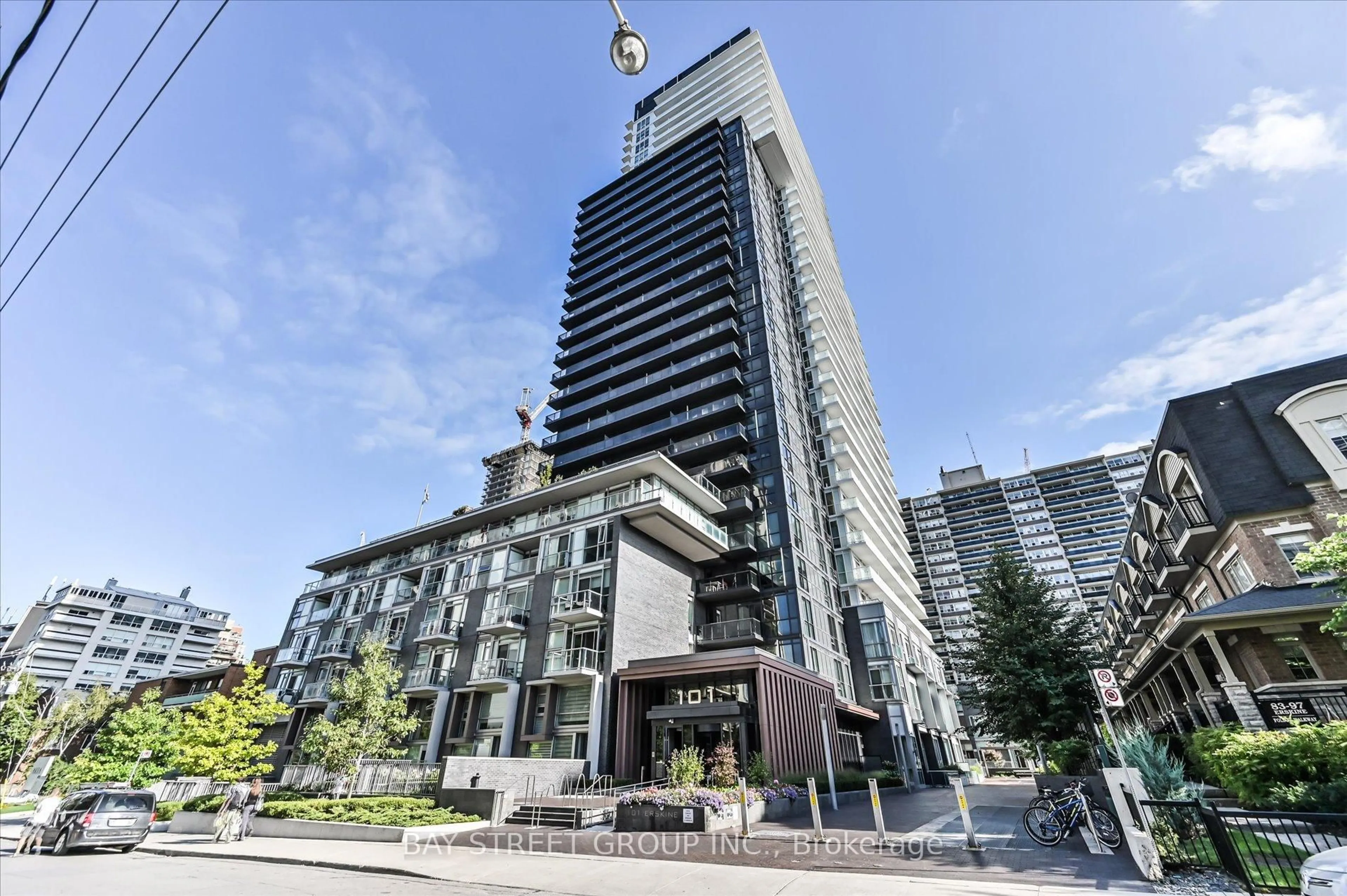 Indoor foyer for 101 erskine Ave #1106, Toronto Ontario M4P 0C5