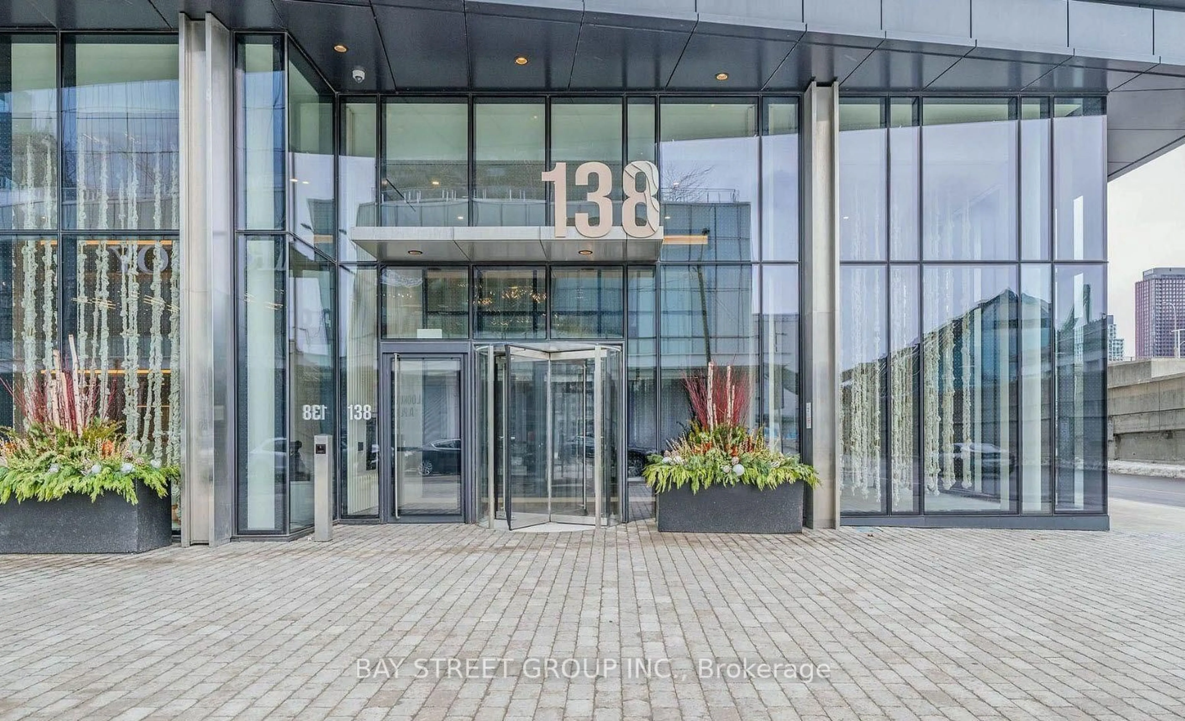 Indoor foyer for 138 Downes St #4302, Toronto Ontario M5E 0E4