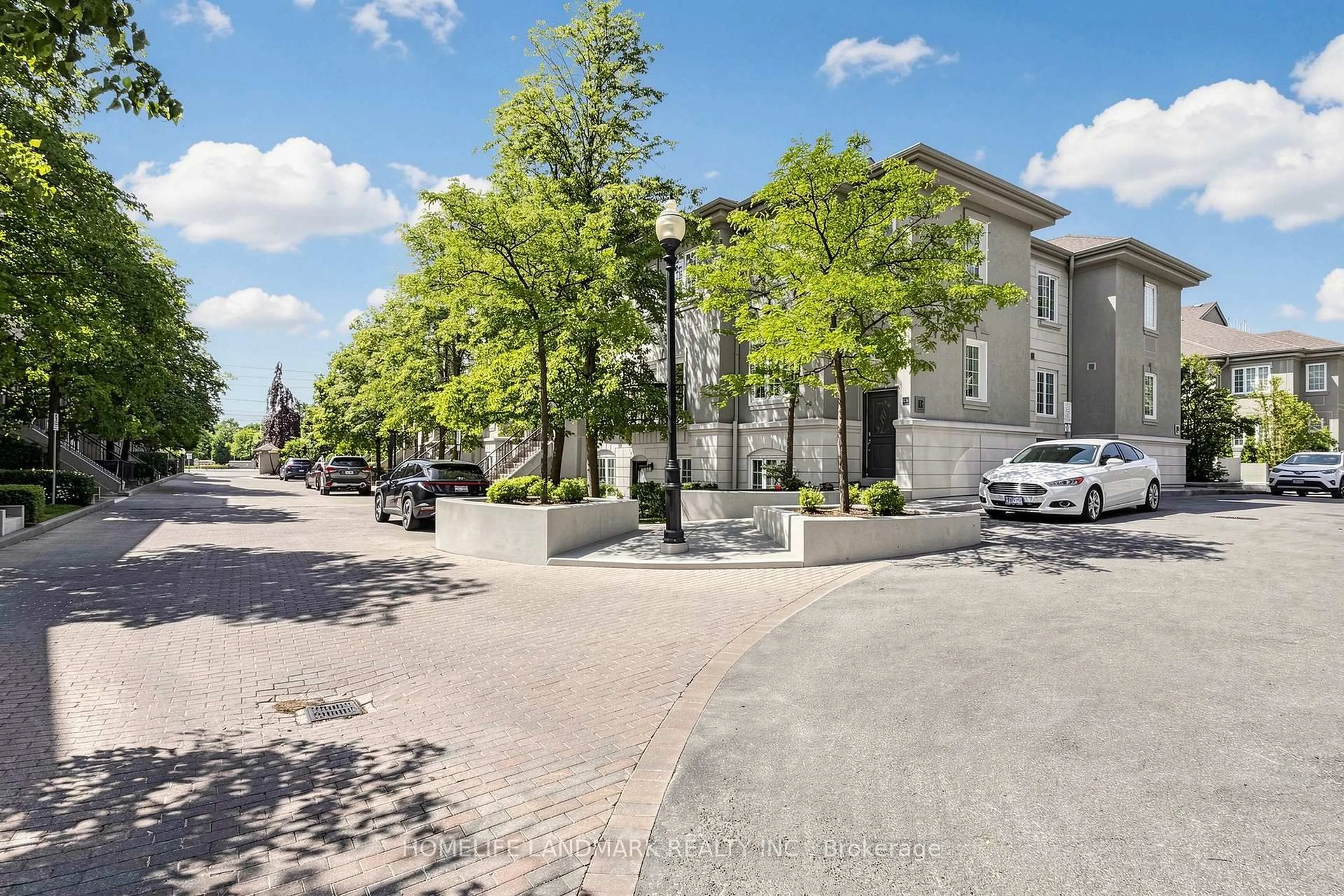 Patio, street for 108 Finch Ave #B29, Toronto Ontario M2N 6W6