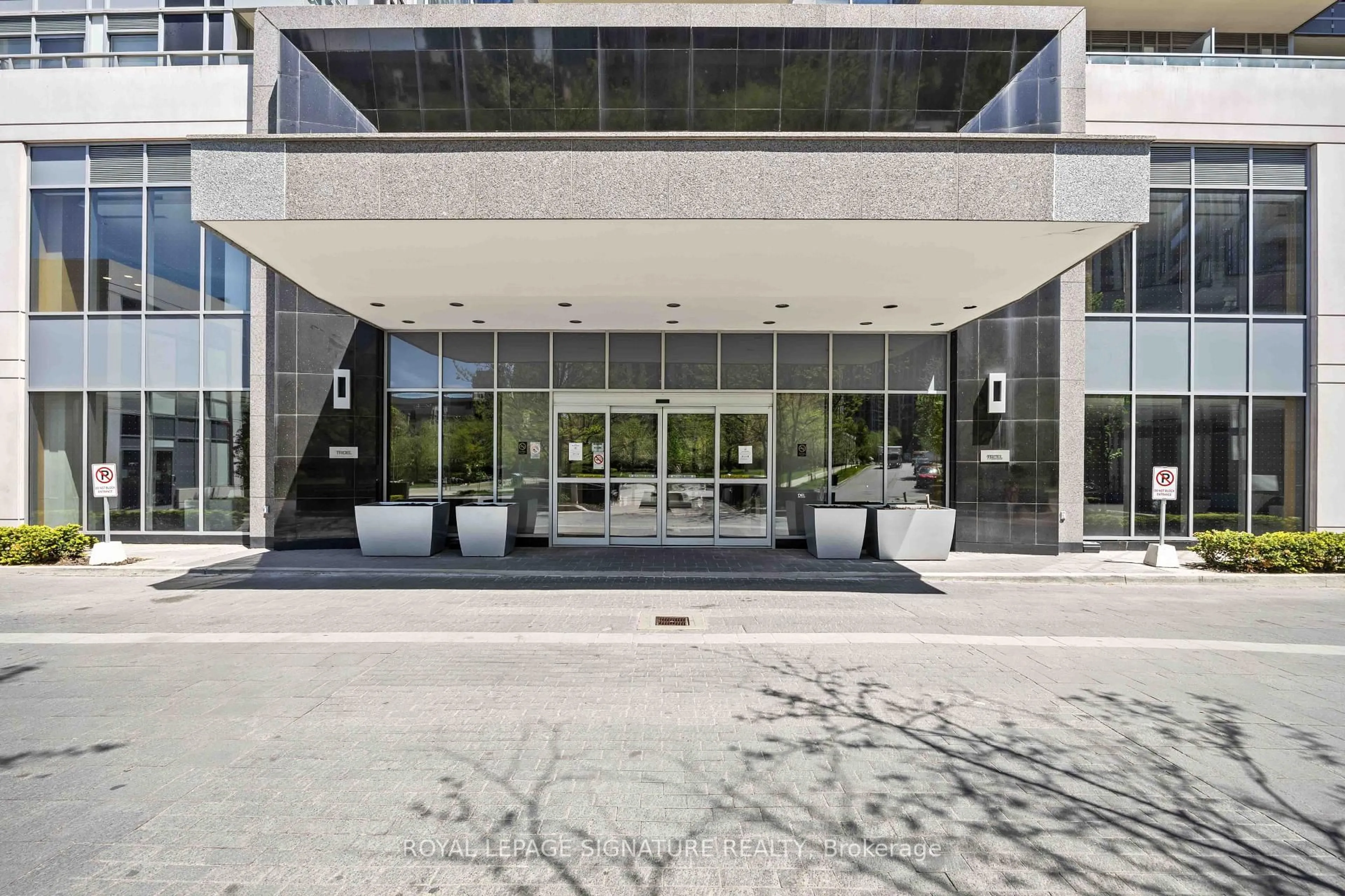 Indoor foyer for 120 Harrison Garden Blvd #1427, Toronto Ontario M2N 0H1