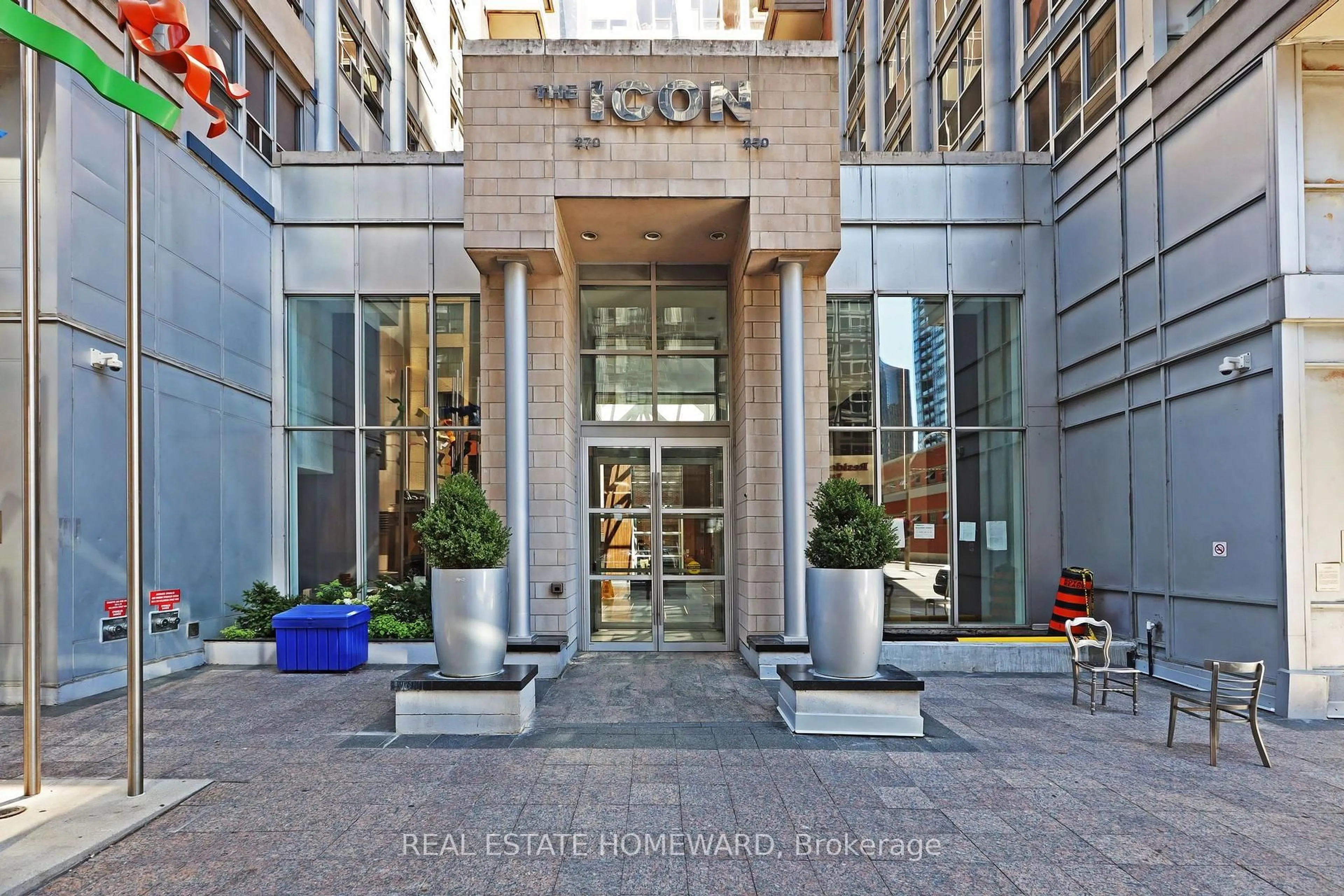 Indoor foyer for 250 Wellington St #PH31, Toronto Ontario M5V 3P6