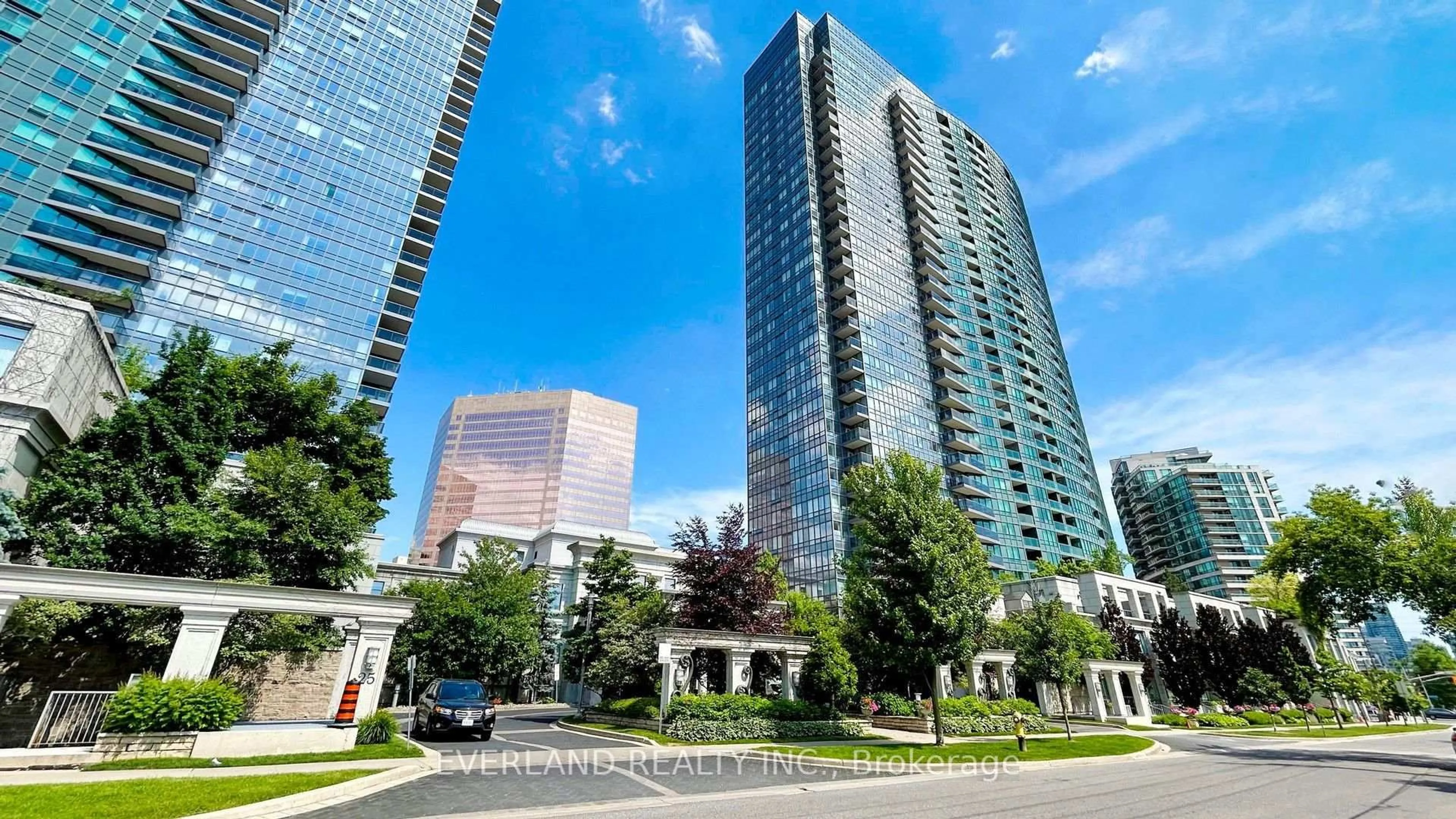 Unknown for 15 Greenview Ave #707, Toronto Ontario M2M 4M7