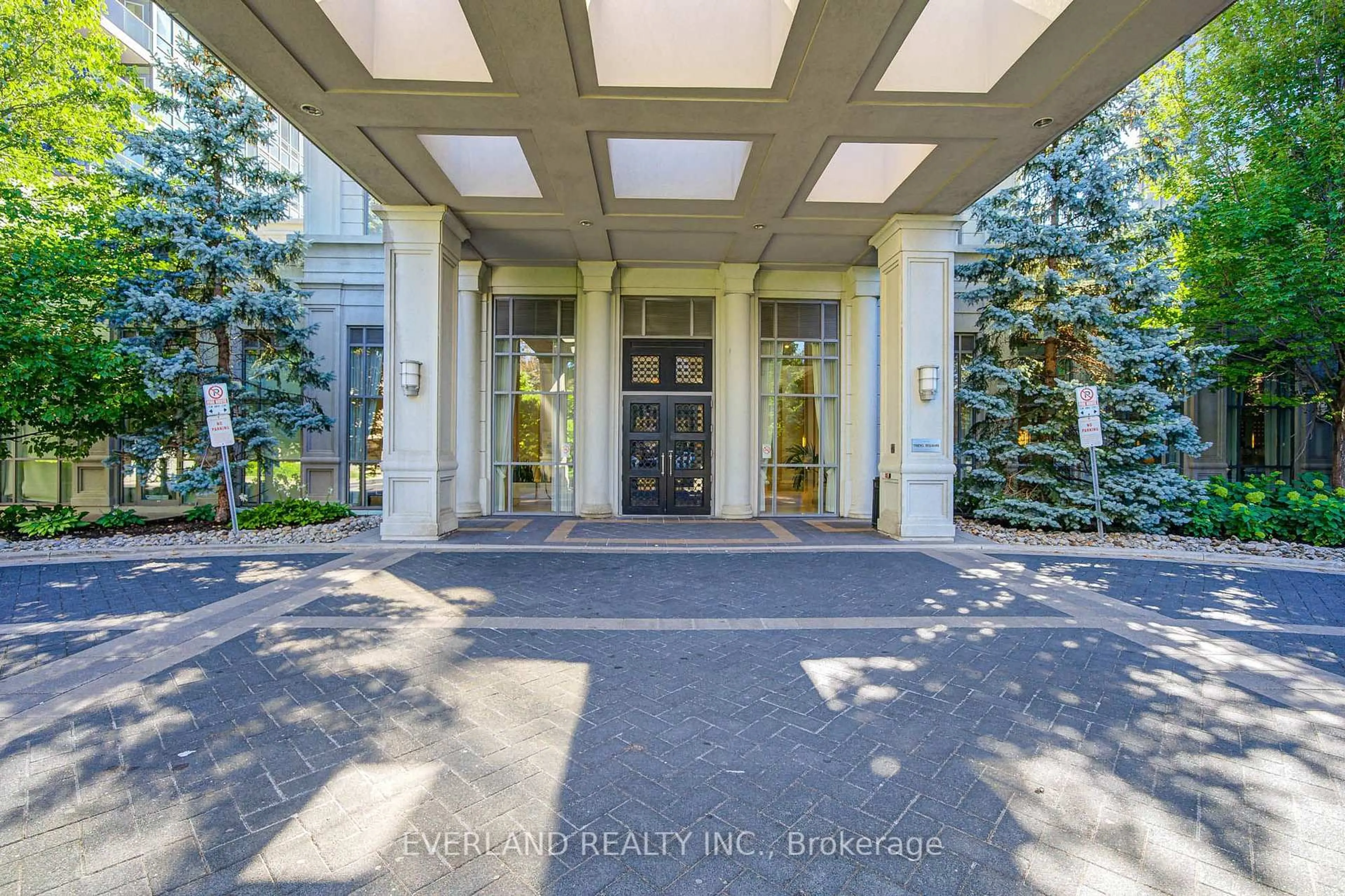 Indoor foyer for 15 Greenview Ave #707, Toronto Ontario M2M 4M7