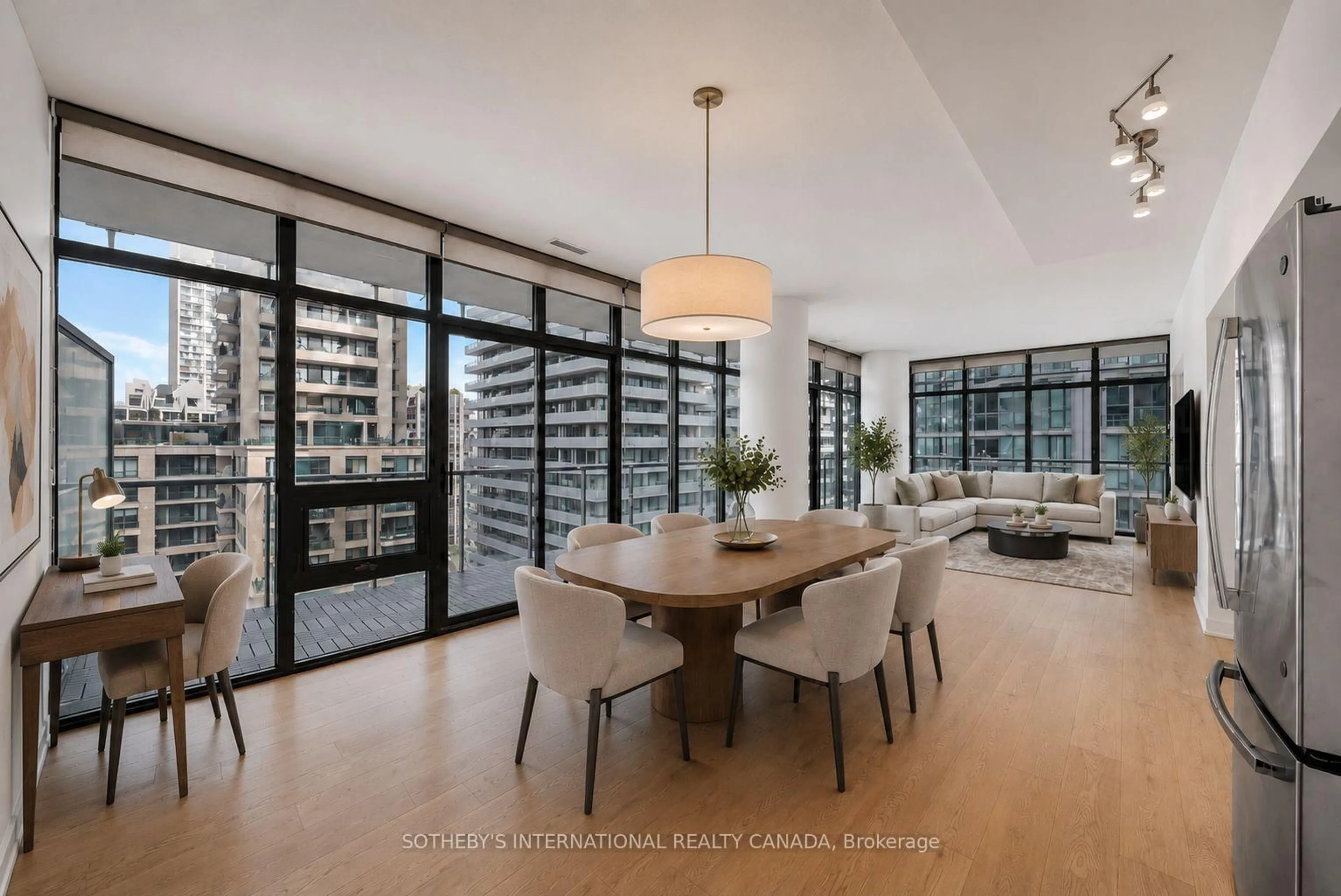 Dining room, unknown for 33 Charles St #1611, Toronto Ontario M4Y 0A2