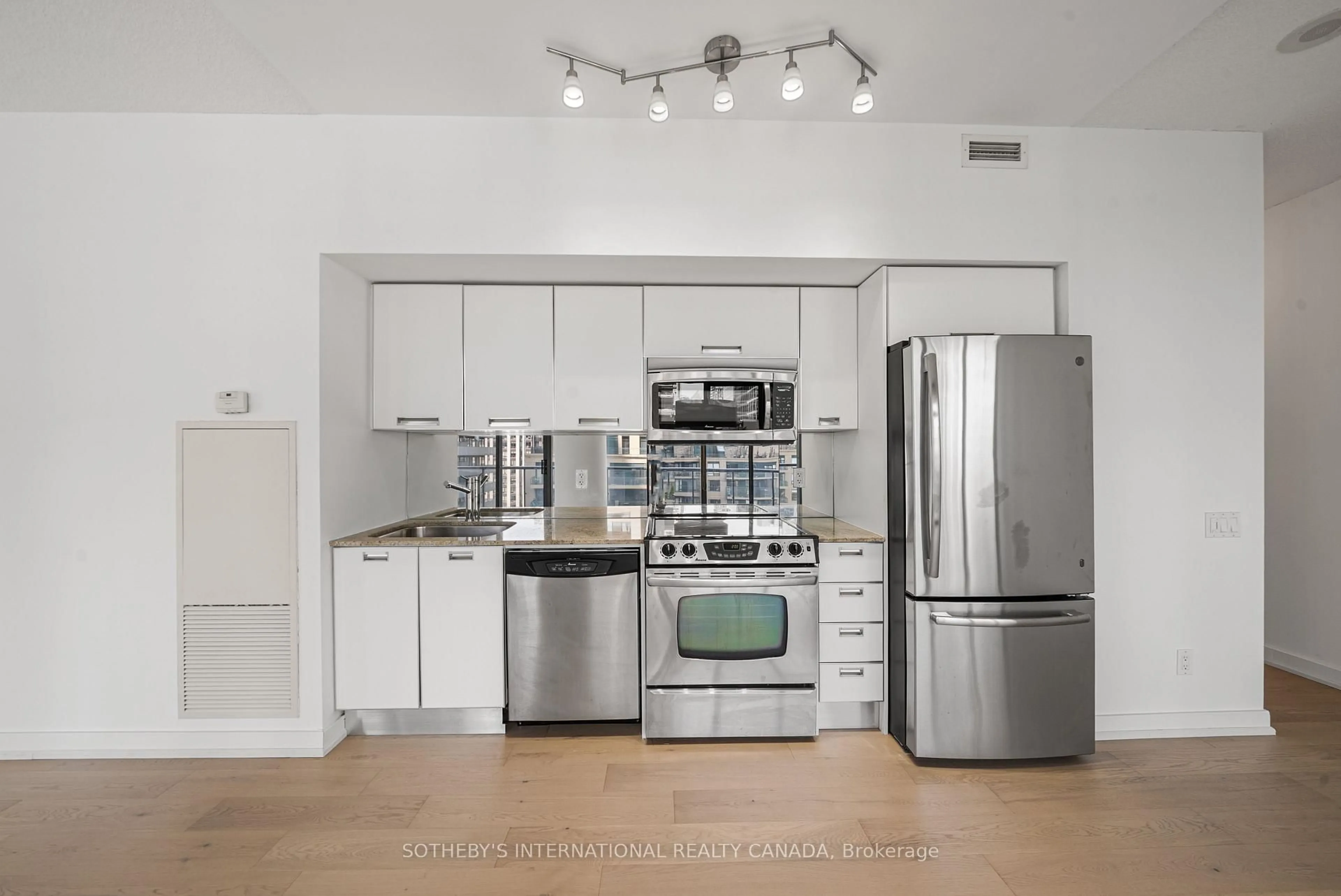 Standard kitchen, unknown for 33 Charles St #1611, Toronto Ontario M4Y 0A2
