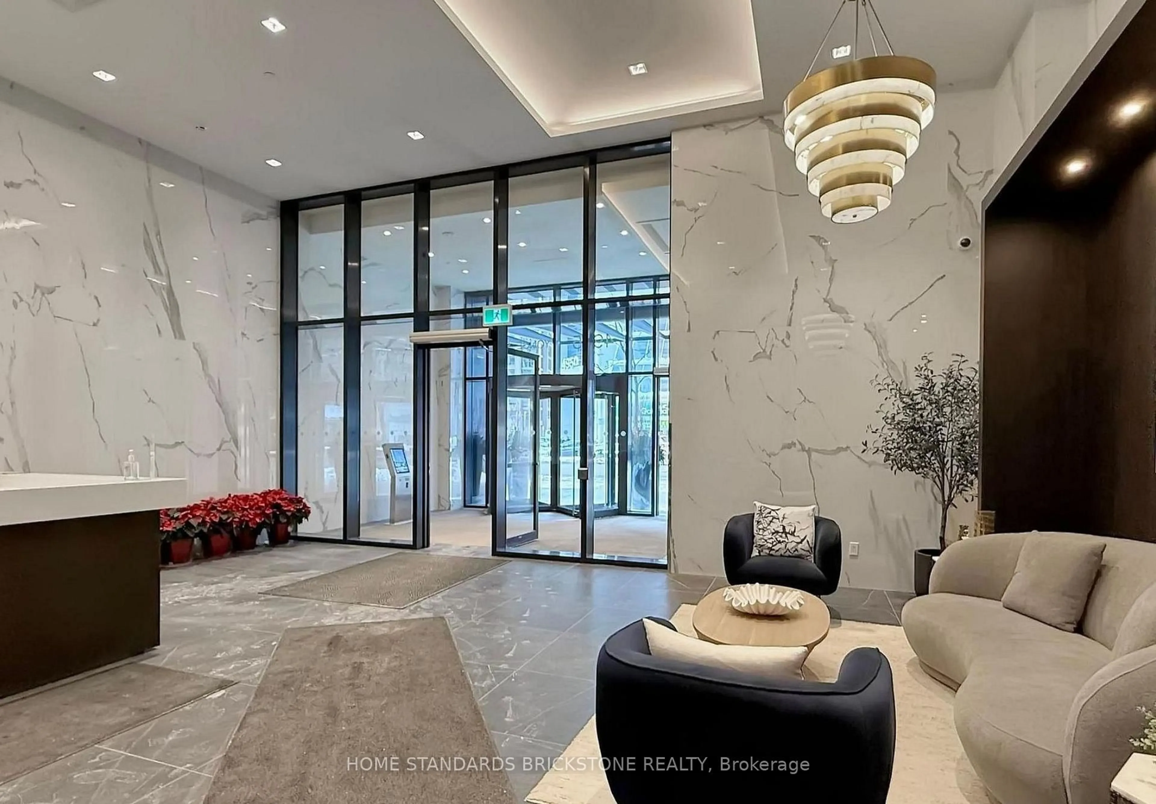 Indoor foyer for 4955 Yonge St #1709, Toronto Ontario M2N 0L8
