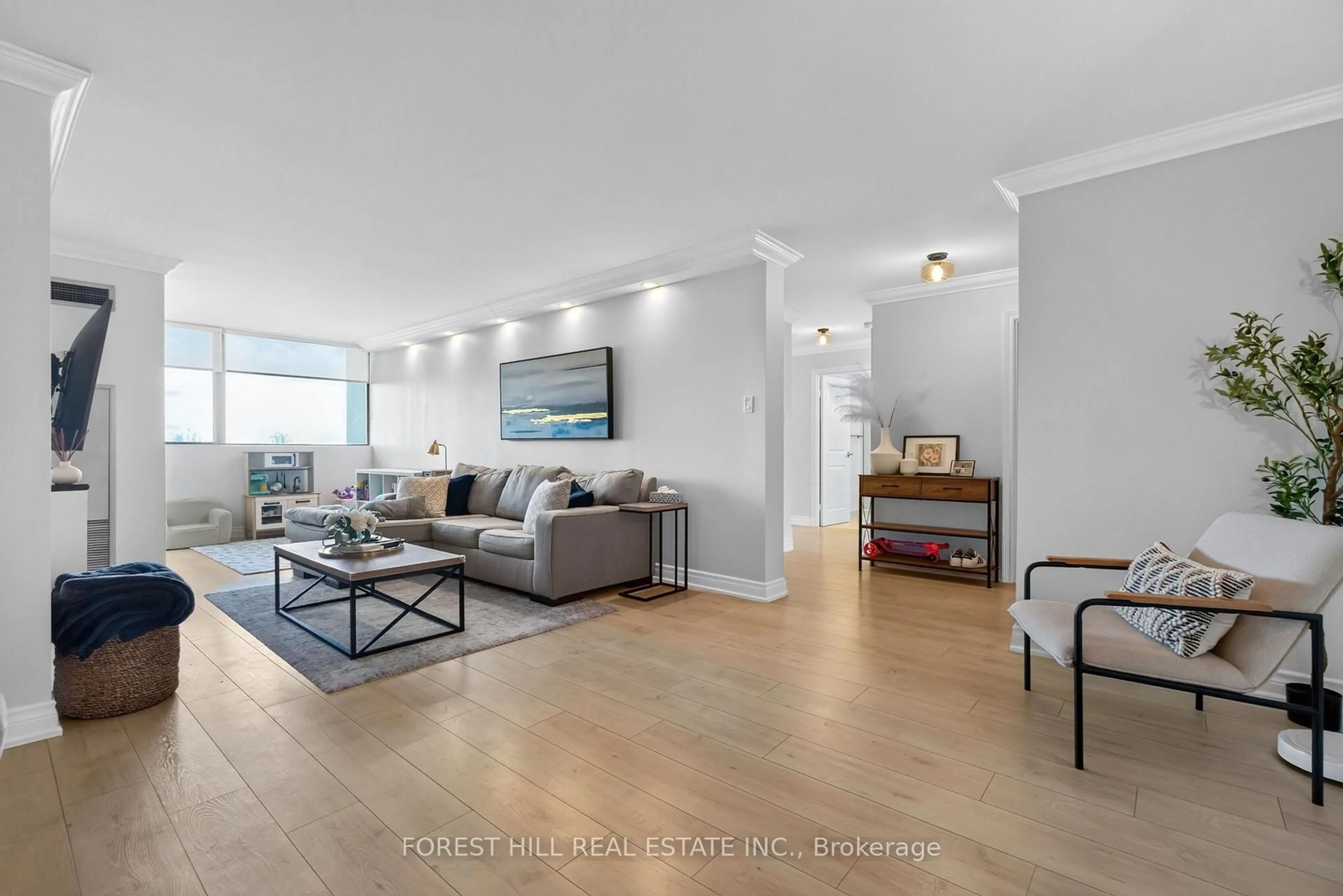 Living room with furniture, unknown for 133 Torresdale Ave #804, Toronto Ontario M2R 3T2