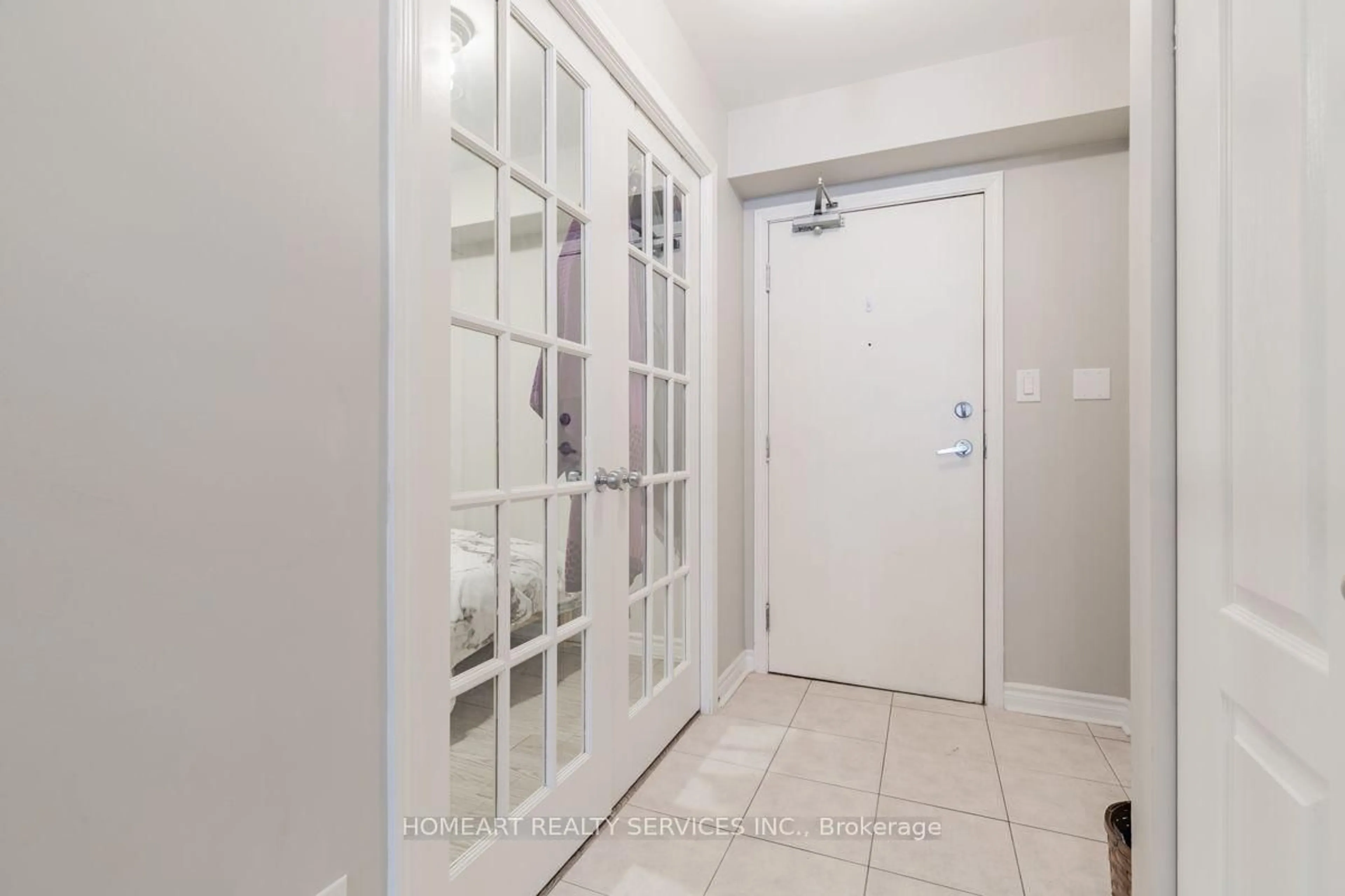 Indoor entryway for 3 Rean Dr #2012, Toronto Ontario M2K 3C2