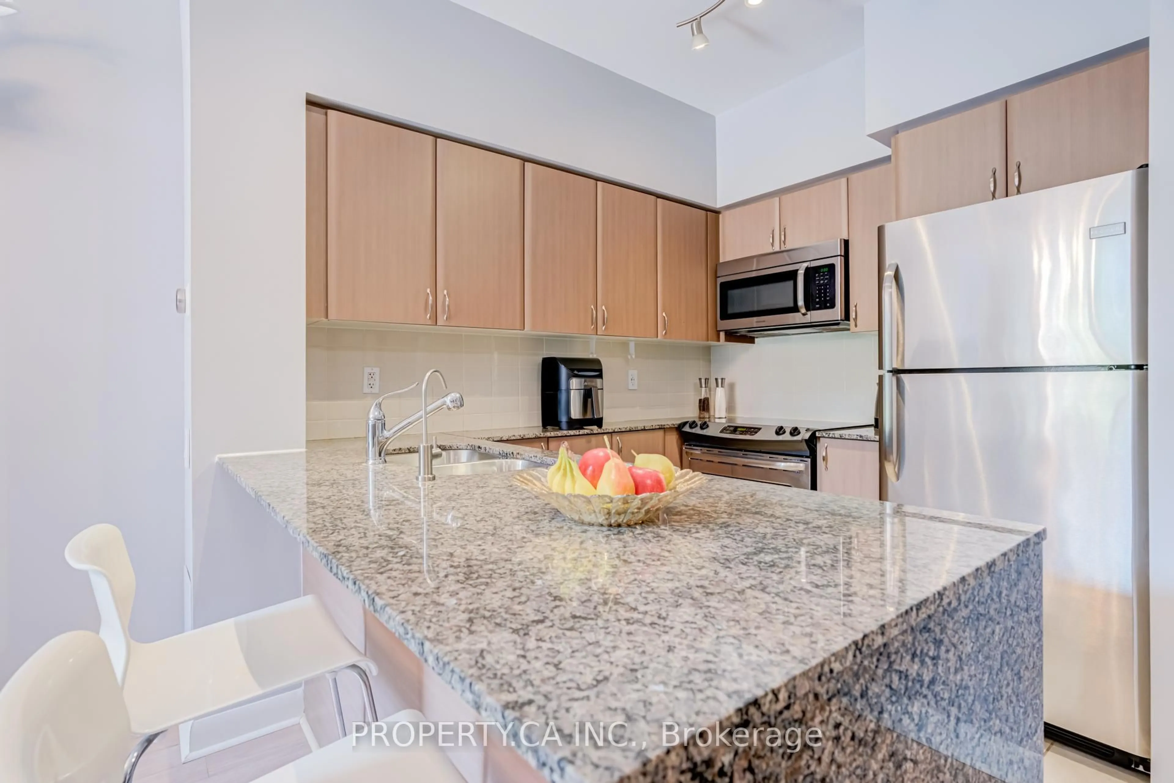 Standard kitchen, unknown for 525 Wilson Ave #118, Toronto Ontario M3H 0A7