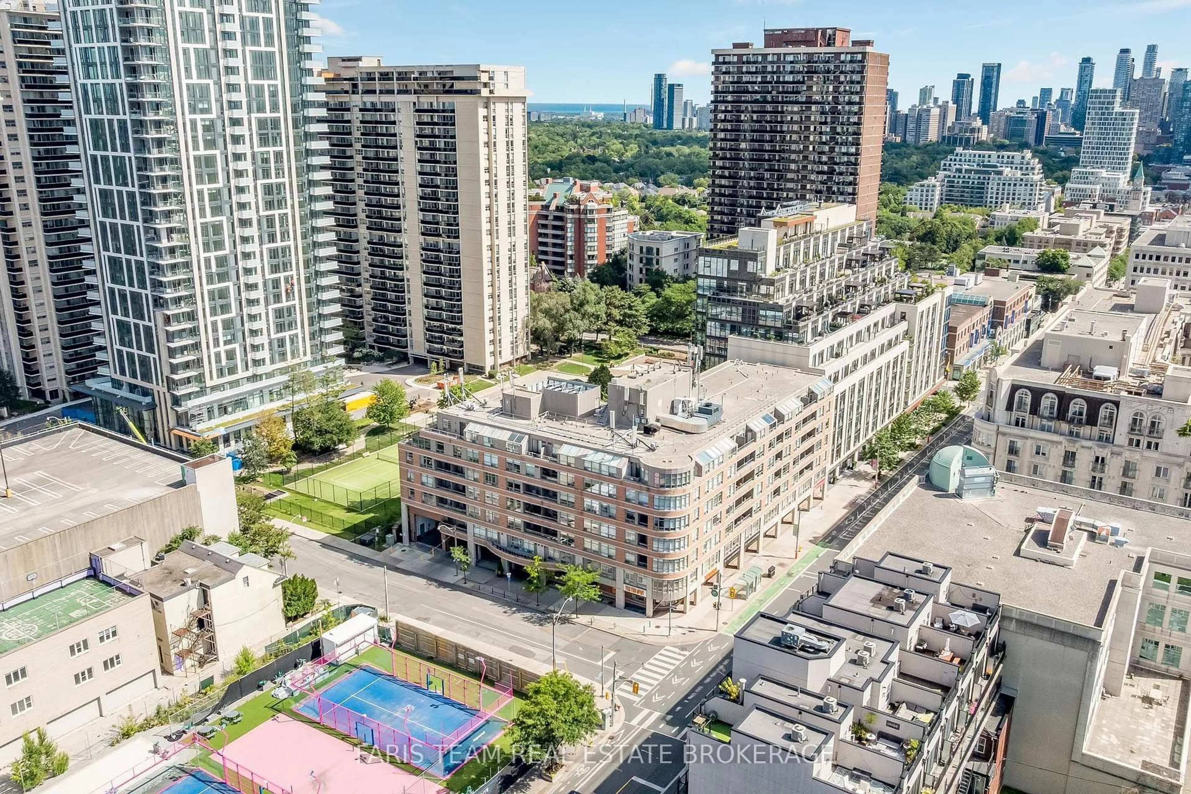 A pic from outside/outdoor area/front of a property/back of a property/a pic from drone, city buildings view from balcony for 5 Rosehill Ave #703, Toronto Ontario M4T 3A6