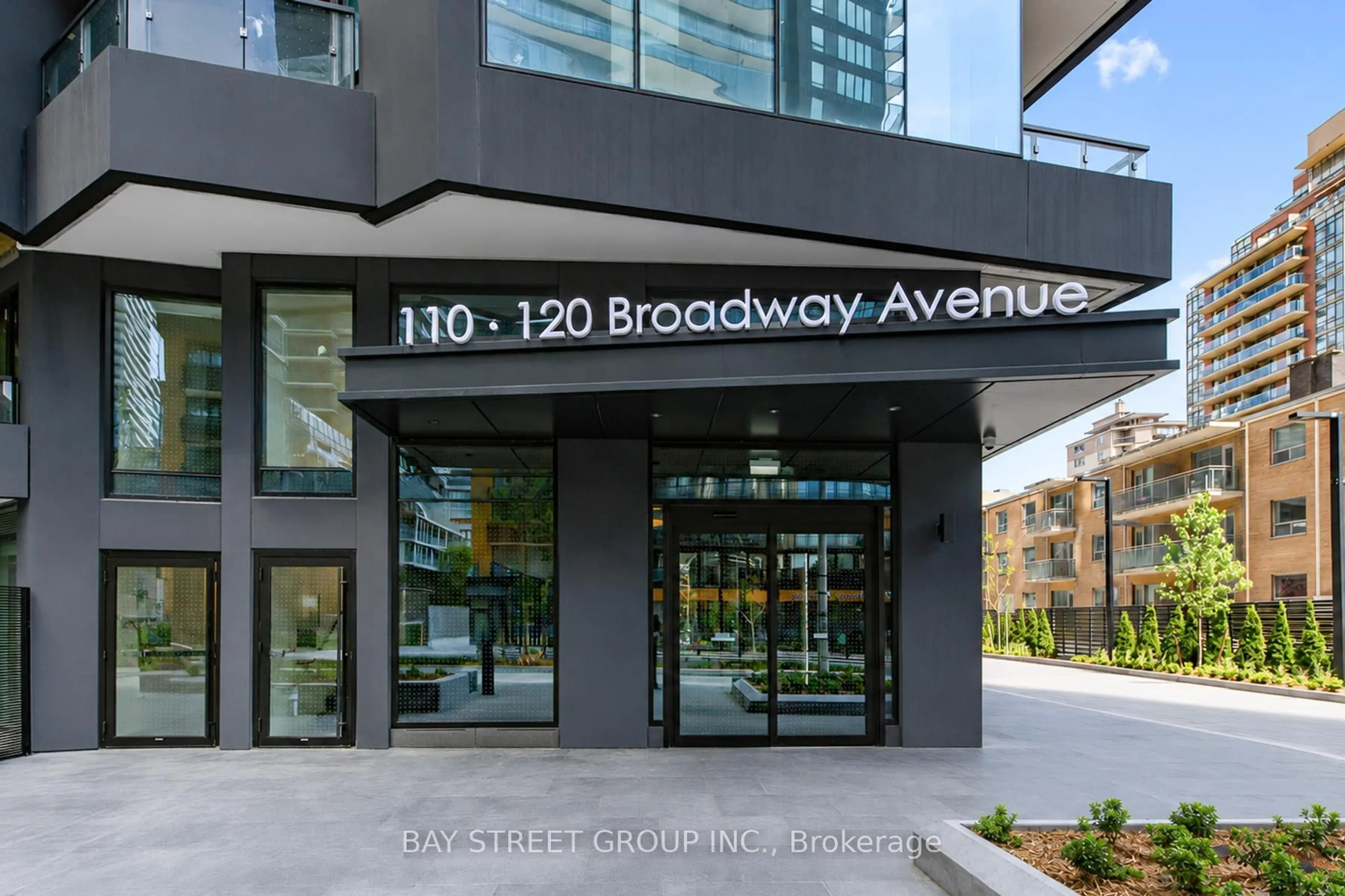 Indoor foyer for 110 Broadway Ave #1602, Toronto Ontario M4P 1V7