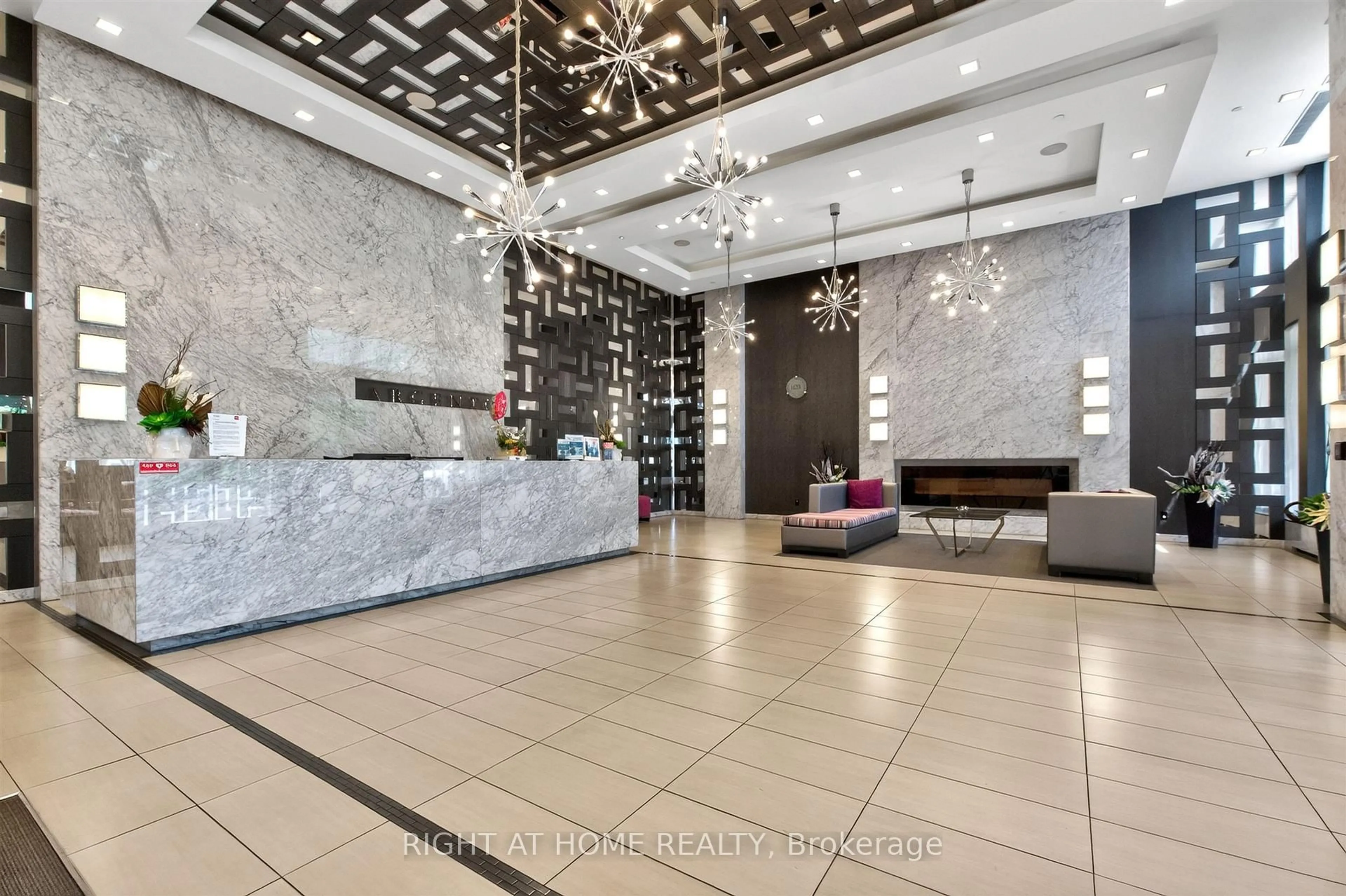 Lobby for 18 Graydon Hall Dr #509, Toronto Ontario M3A 0A4