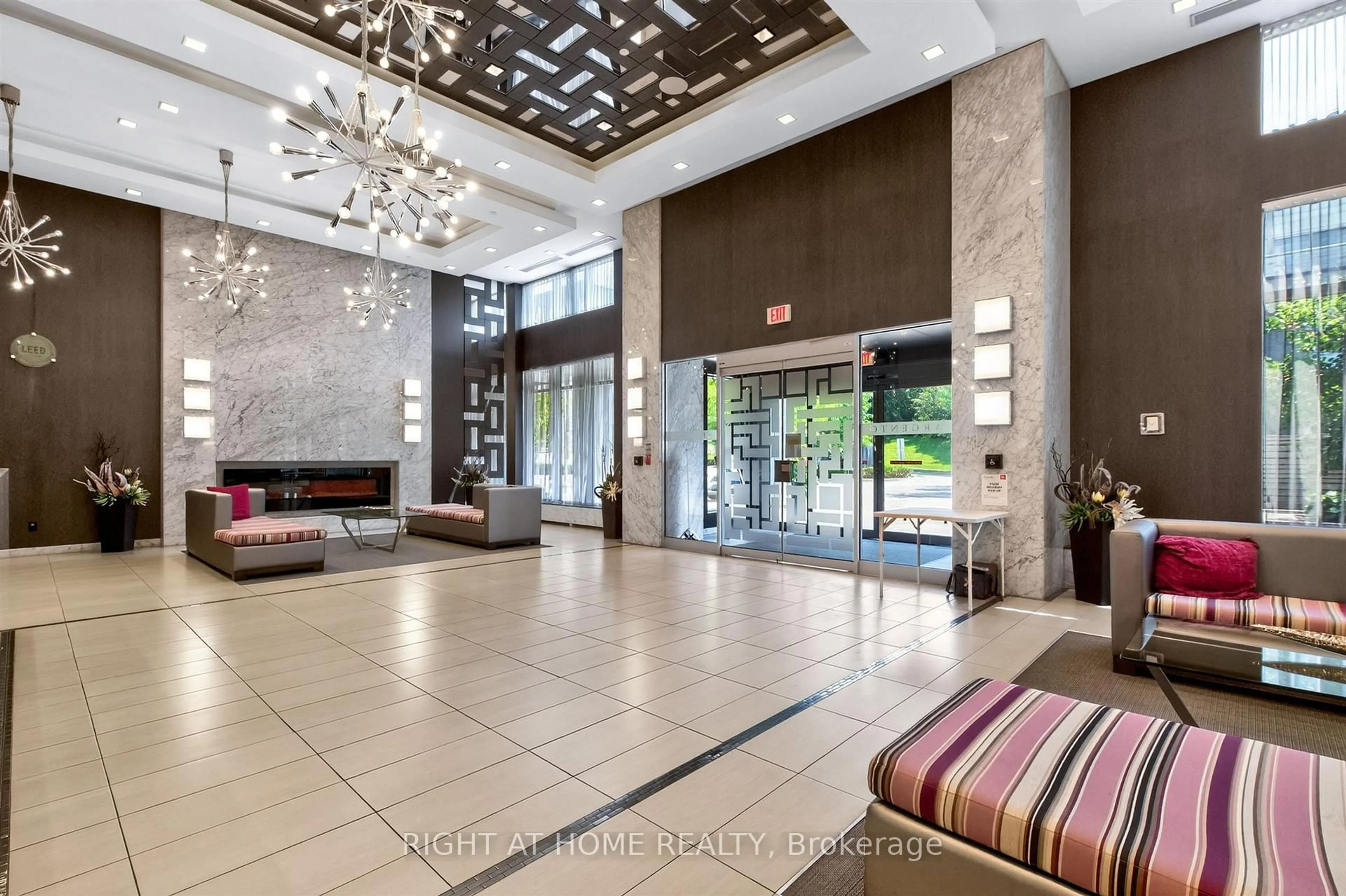 Lobby for 18 Graydon Hall Dr #509, Toronto Ontario M3A 0A4