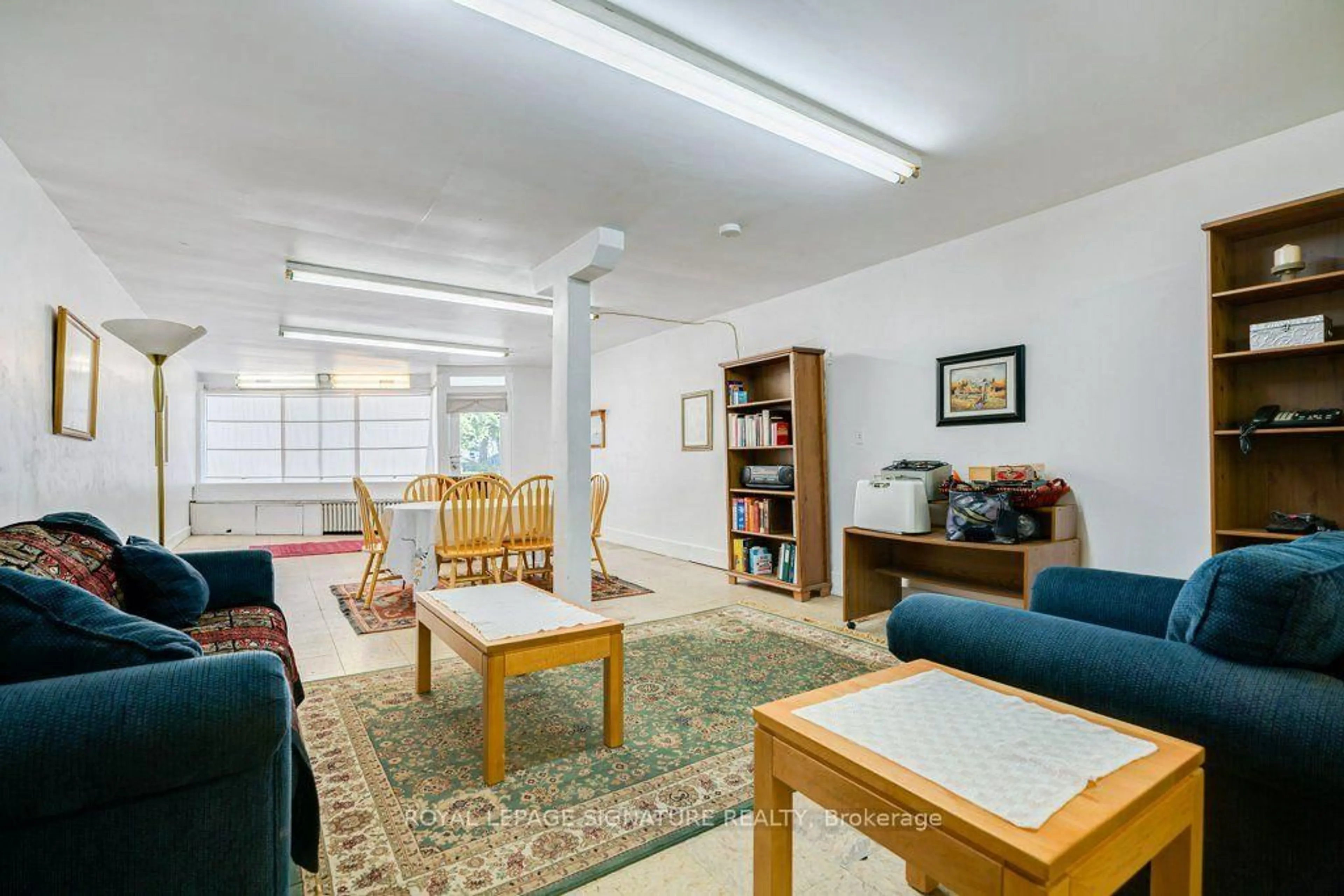 Living room with furniture, unknown for 724 Vaughan Rd, Toronto Ontario M6E 2Y9