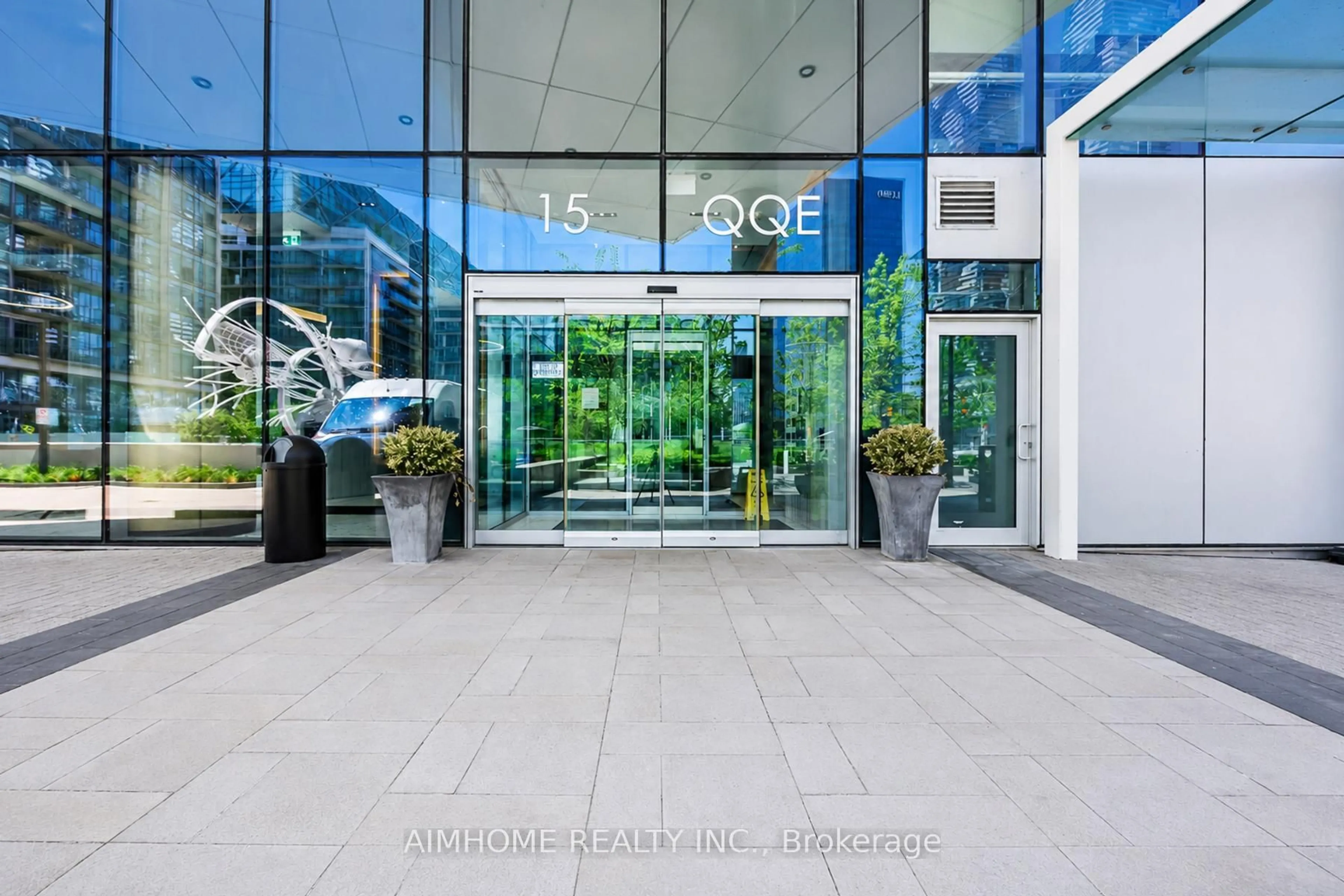 Indoor foyer for 15 Queens Quay #409, Toronto Ontario M5E 0C5