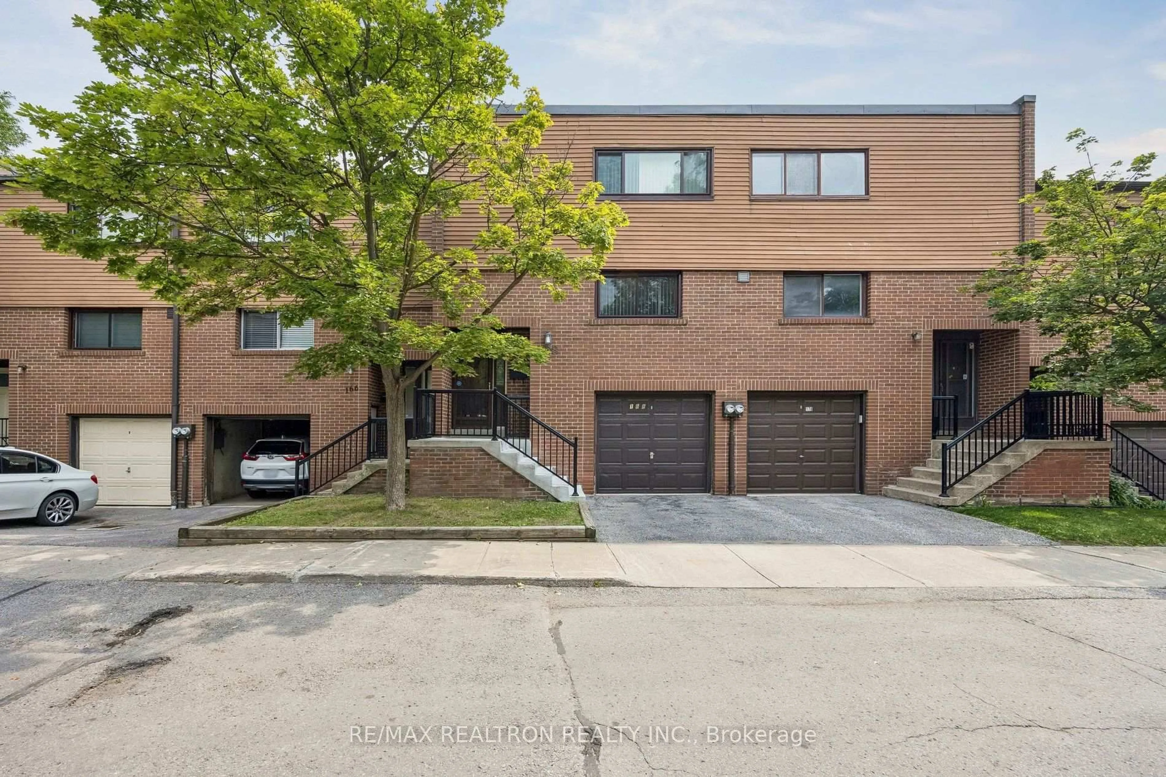Home with brick exterior material, street for 168 Song Meadoway, Toronto Ontario M2H 2T7