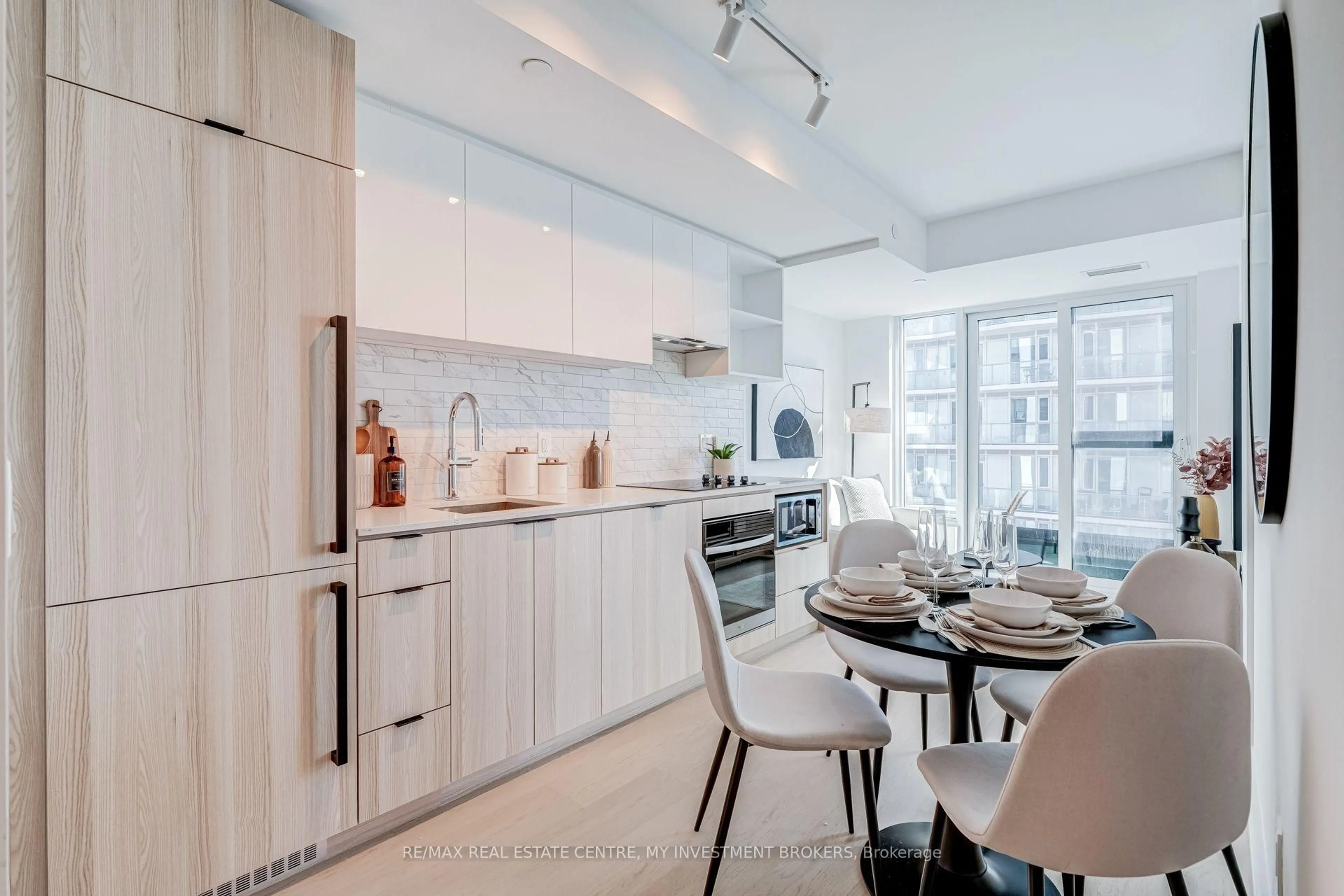 Open concept kitchen, unknown for 252 Church St #4509, Toronto Ontario M5B 0E6