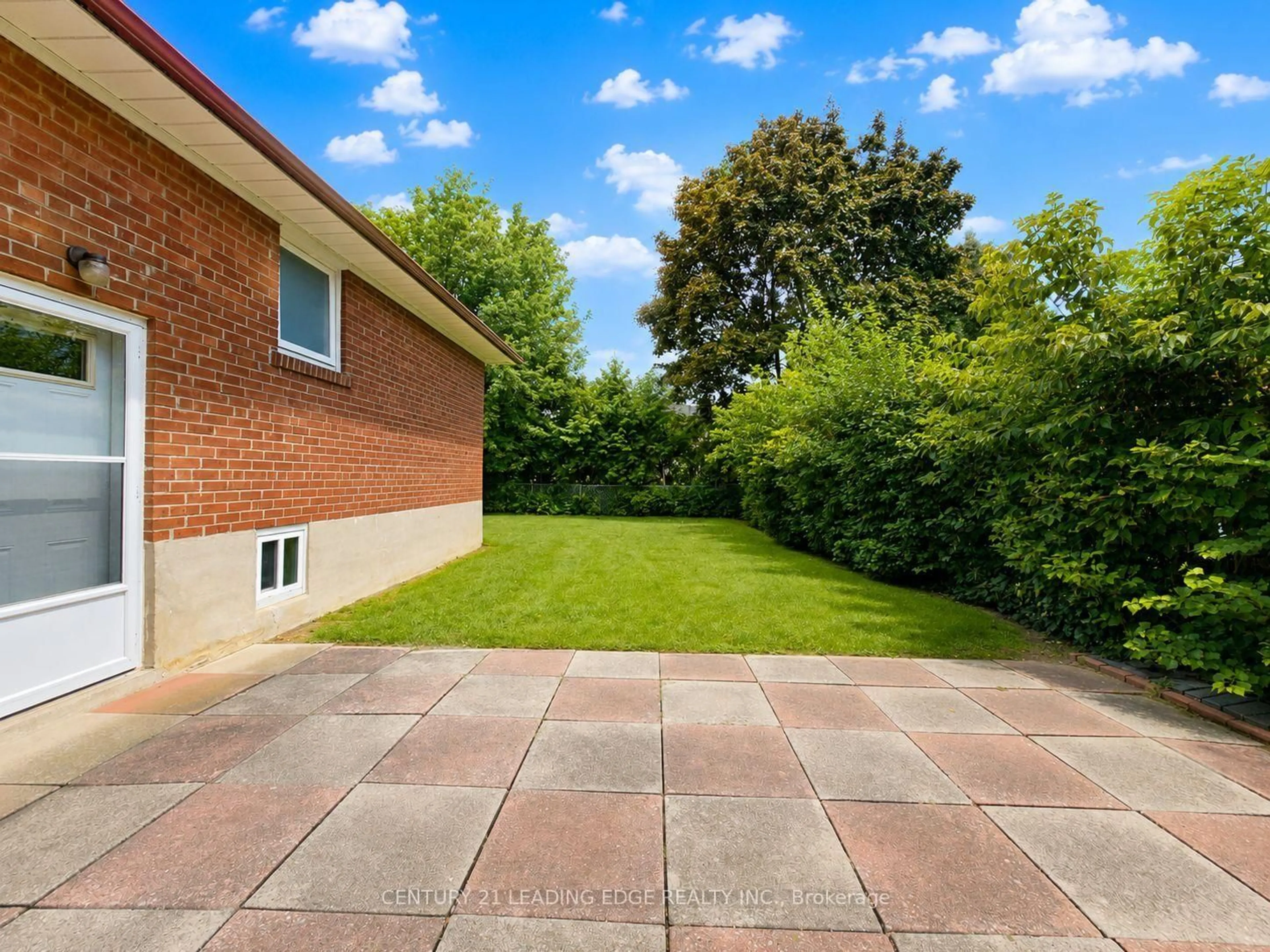 Patio, street for 46 Adamede Cres, Toronto Ontario M2H 1B7