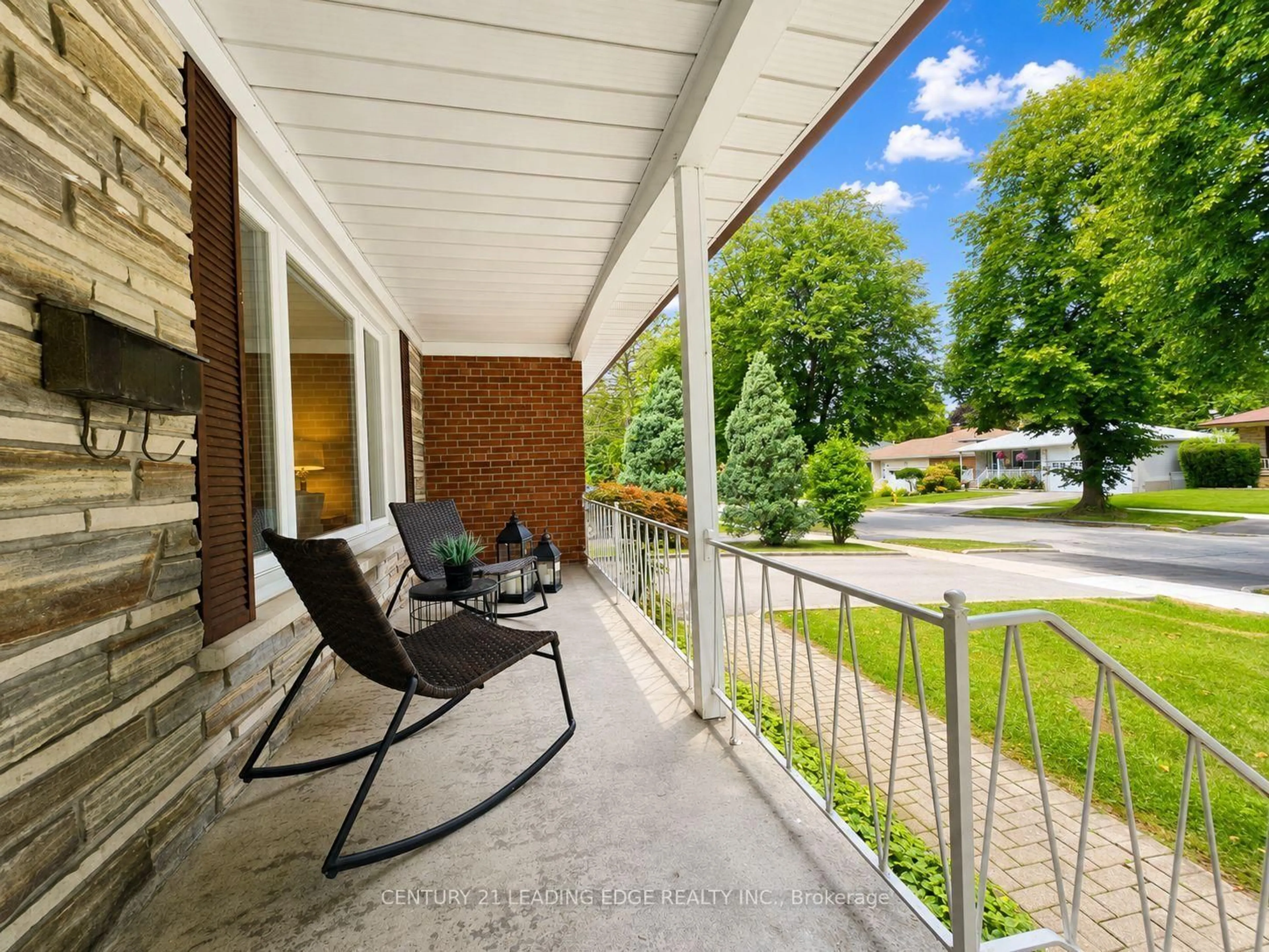 Patio, unknown for 46 Adamede Cres, Toronto Ontario M2H 1B7
