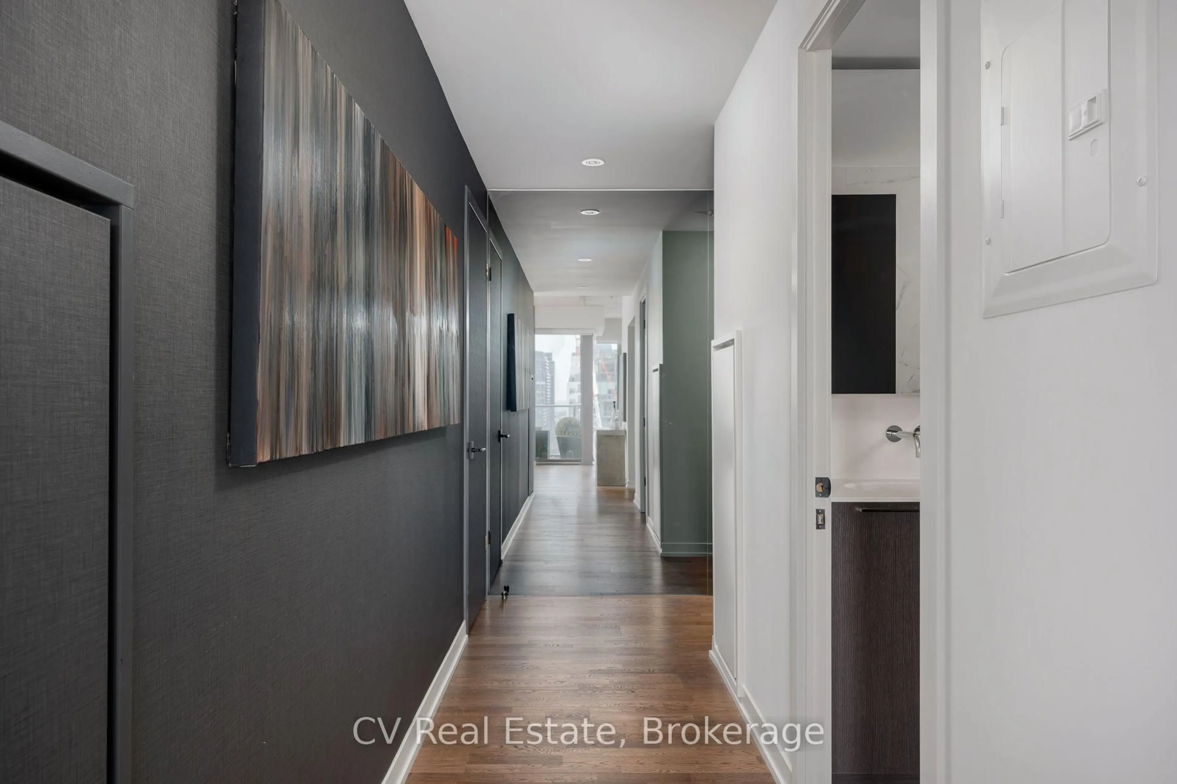 Indoor entryway for 95 Bathurst St #1305, Toronto Ontario M5V 0H7