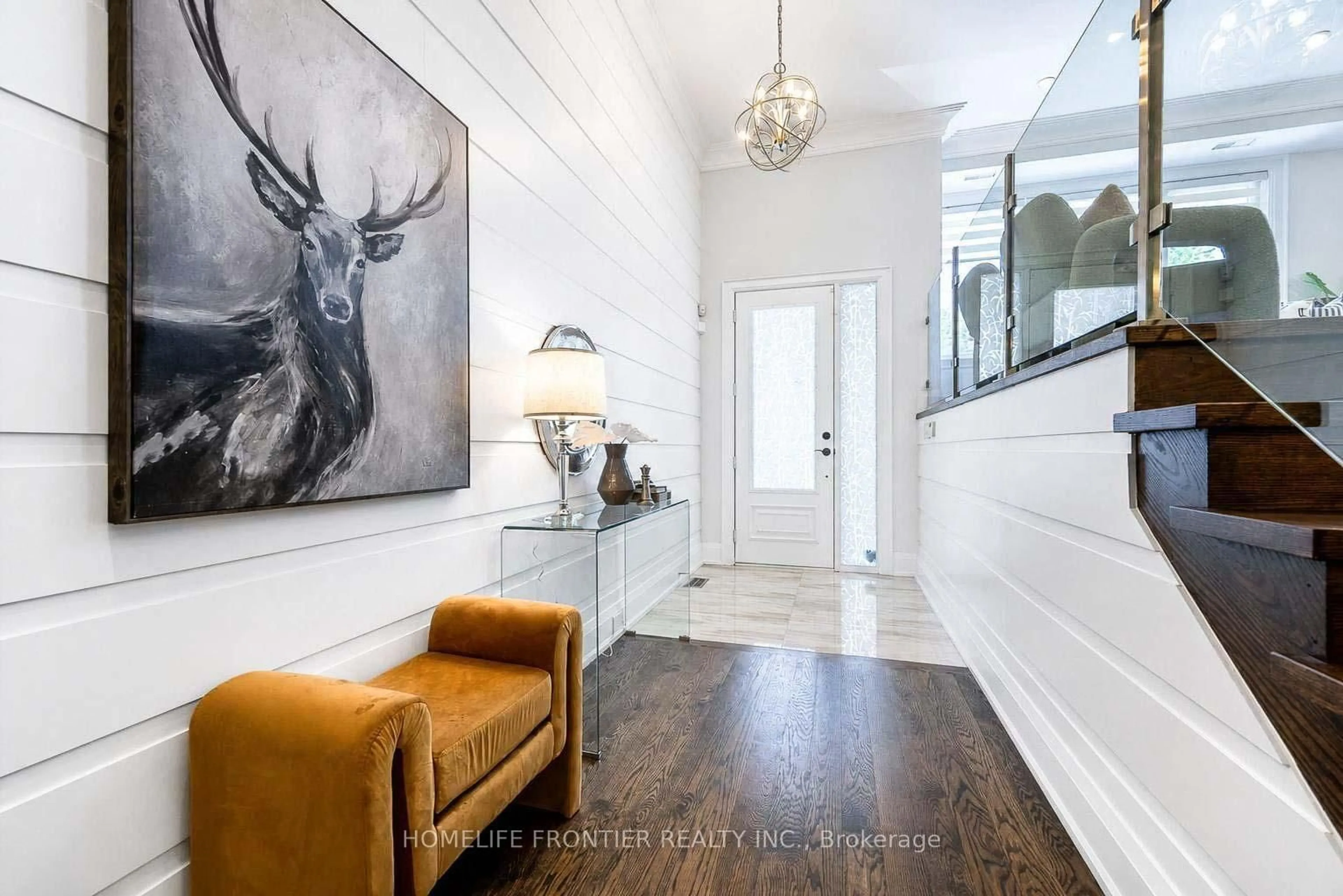 Indoor entryway for 82 Cameron Ave, Toronto Ontario M2N 1E2