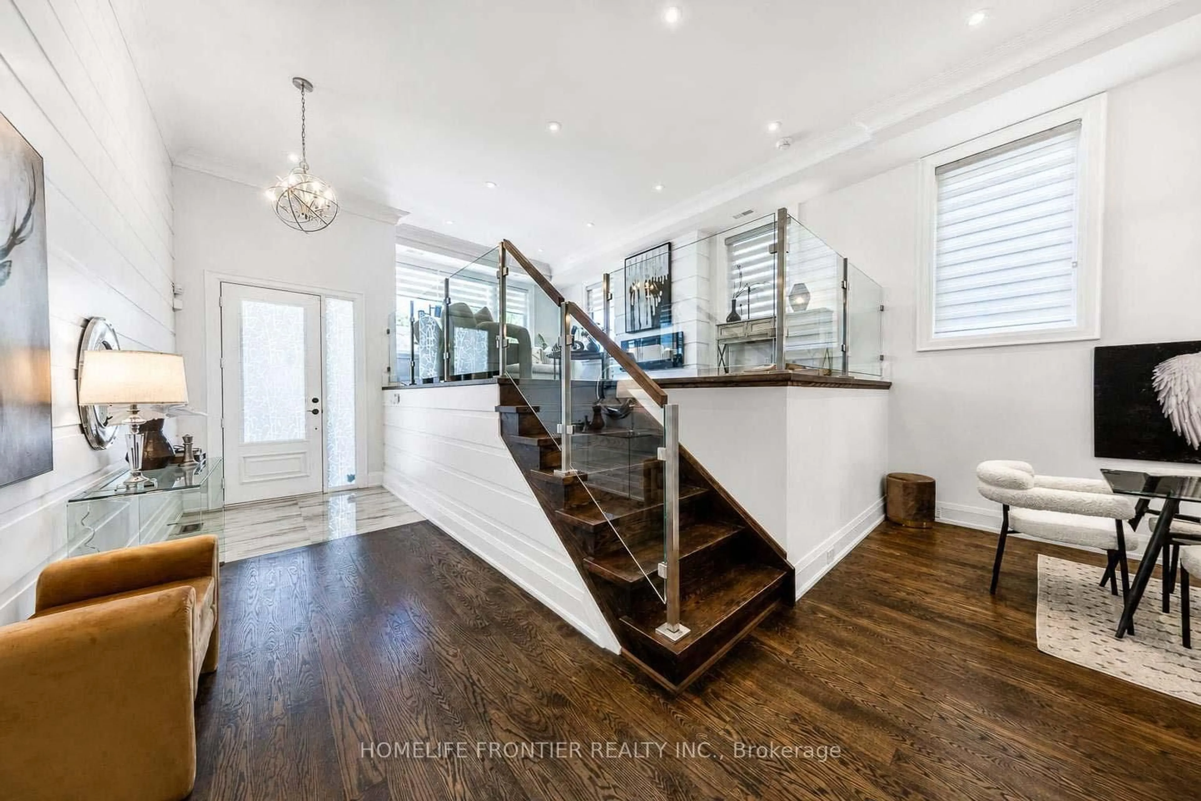 Stairs for 82 Cameron Ave, Toronto Ontario M2N 1E2