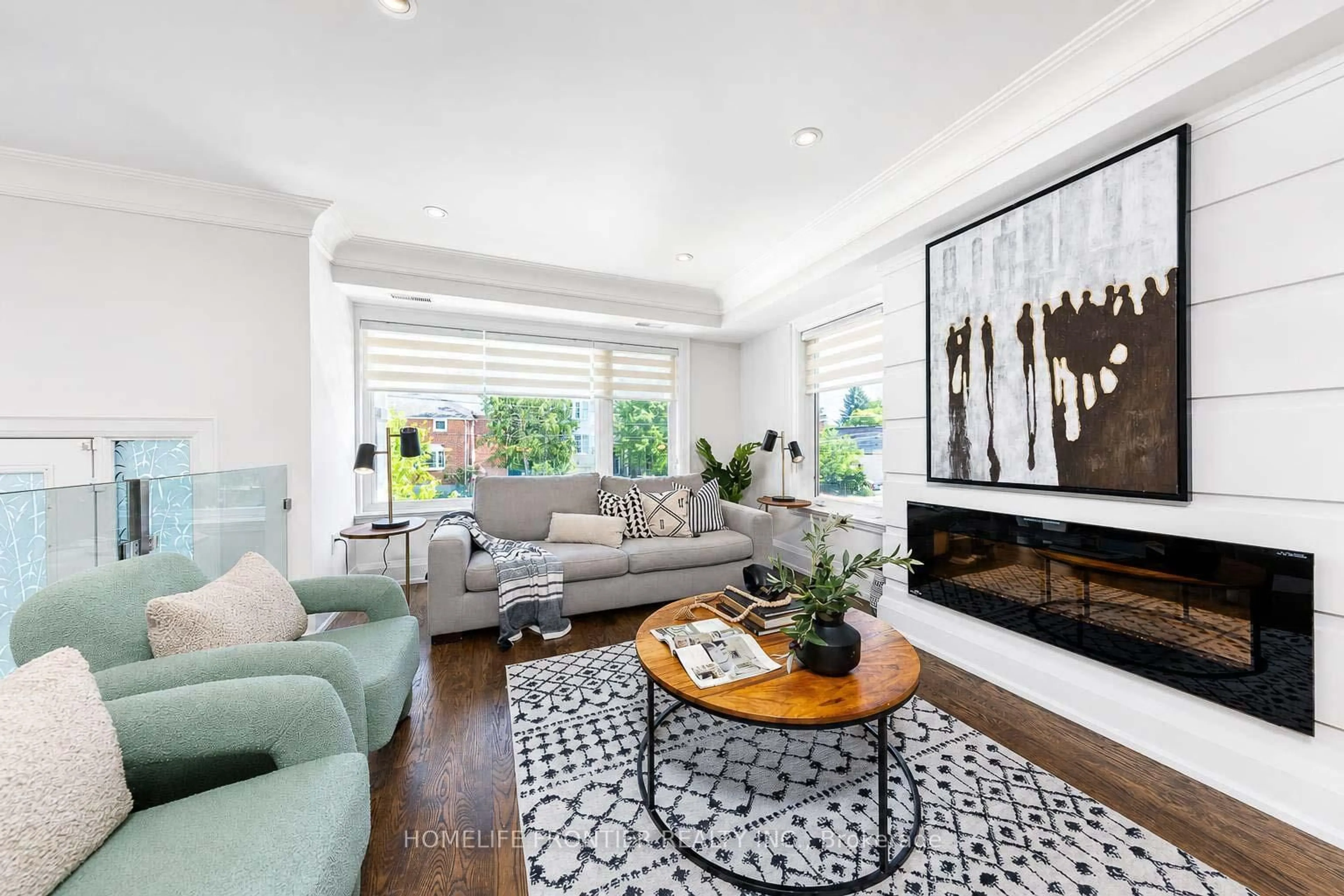 Living room with furniture, unknown for 82 Cameron Ave, Toronto Ontario M2N 1E2