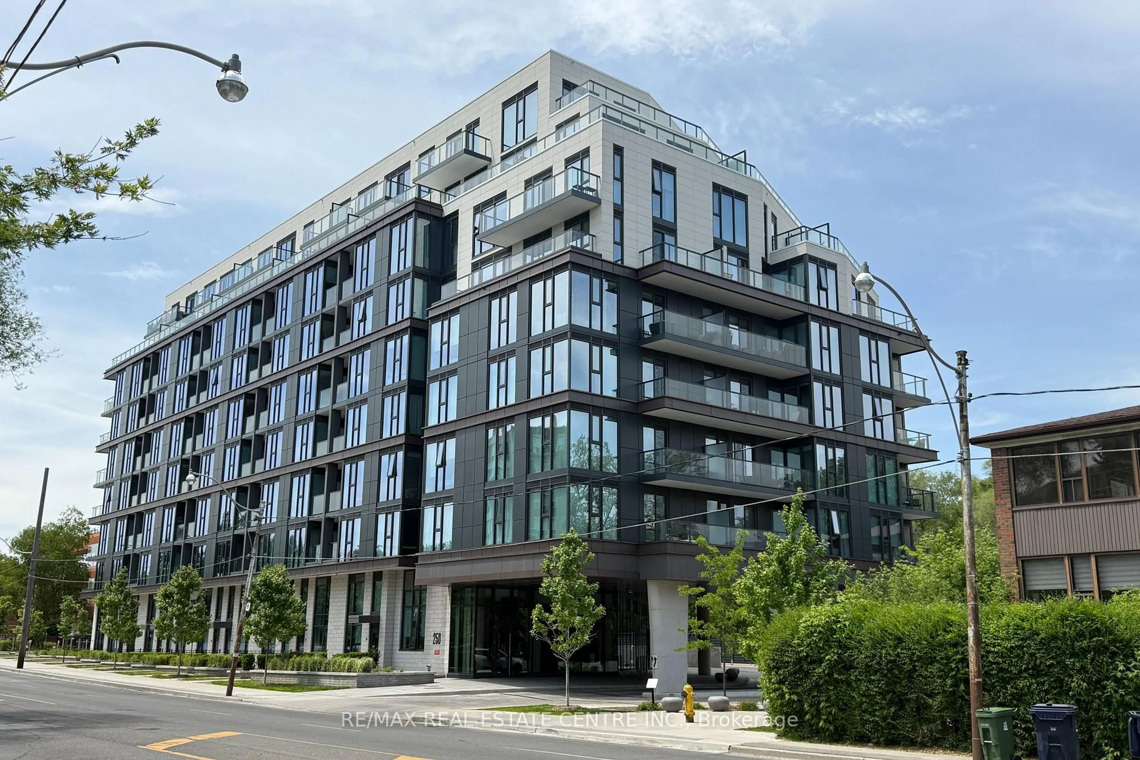 Unknown for 250 Lawrence Ave #422, Toronto Ontario M5M 1B2