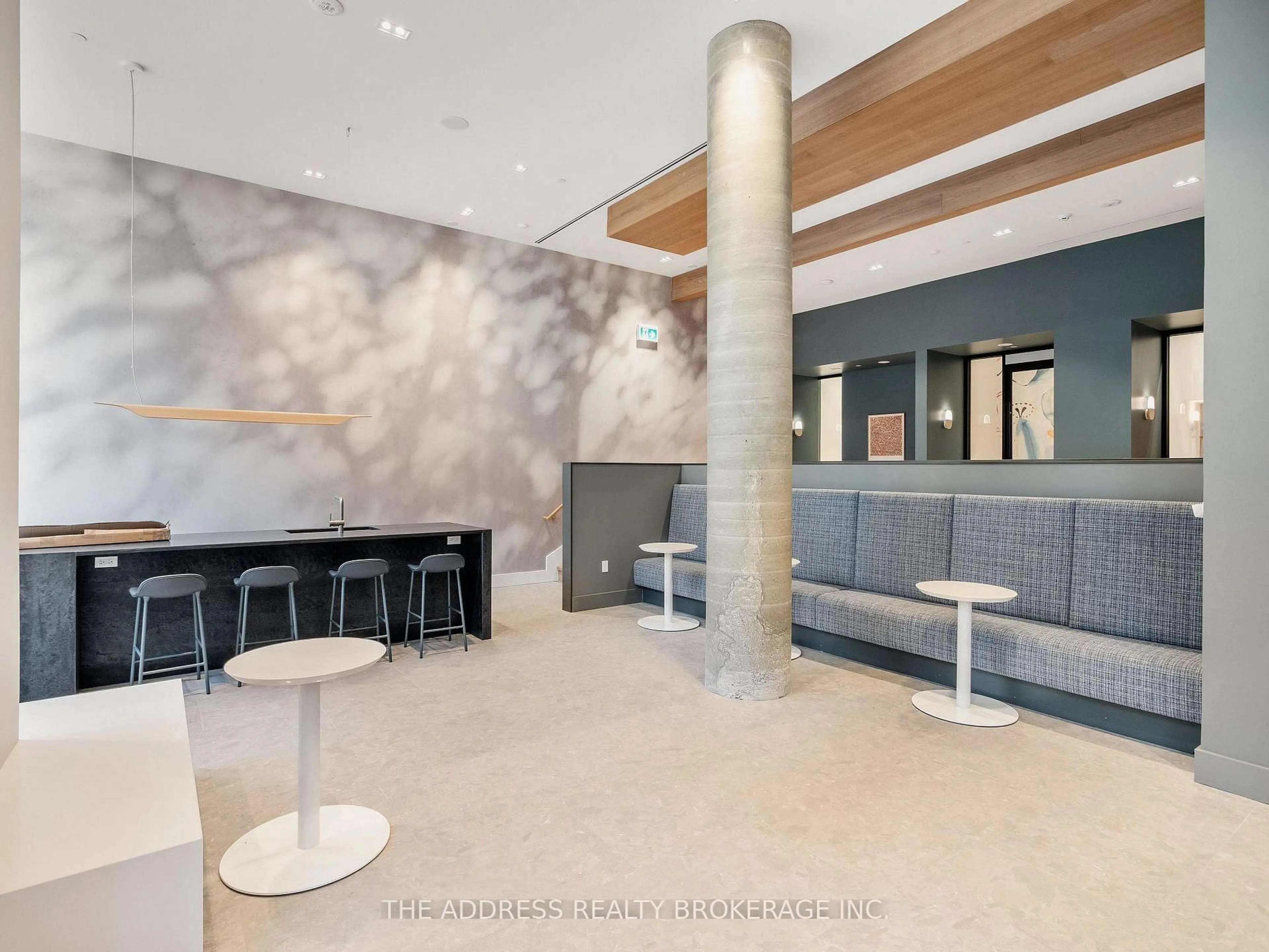 Lobby for 1720 Bayview Ave #TH08, Toronto Ontario M4G 0E5