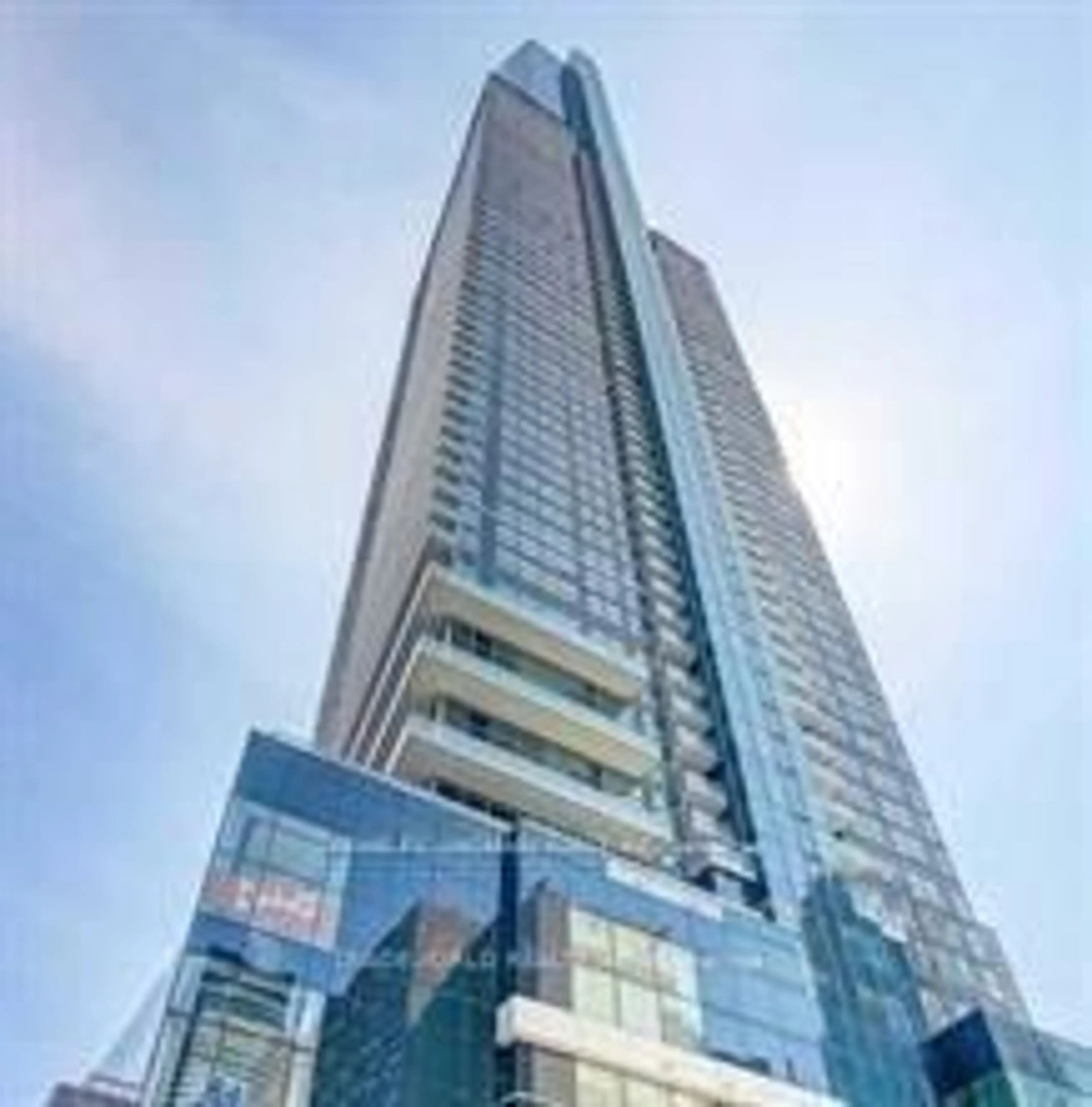 Indoor foyer for 386 Yonge St #4206, Toronto Ontario M5B 0A5