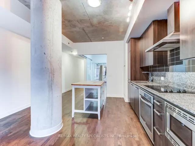15 Beverley St #304, Toronto 5