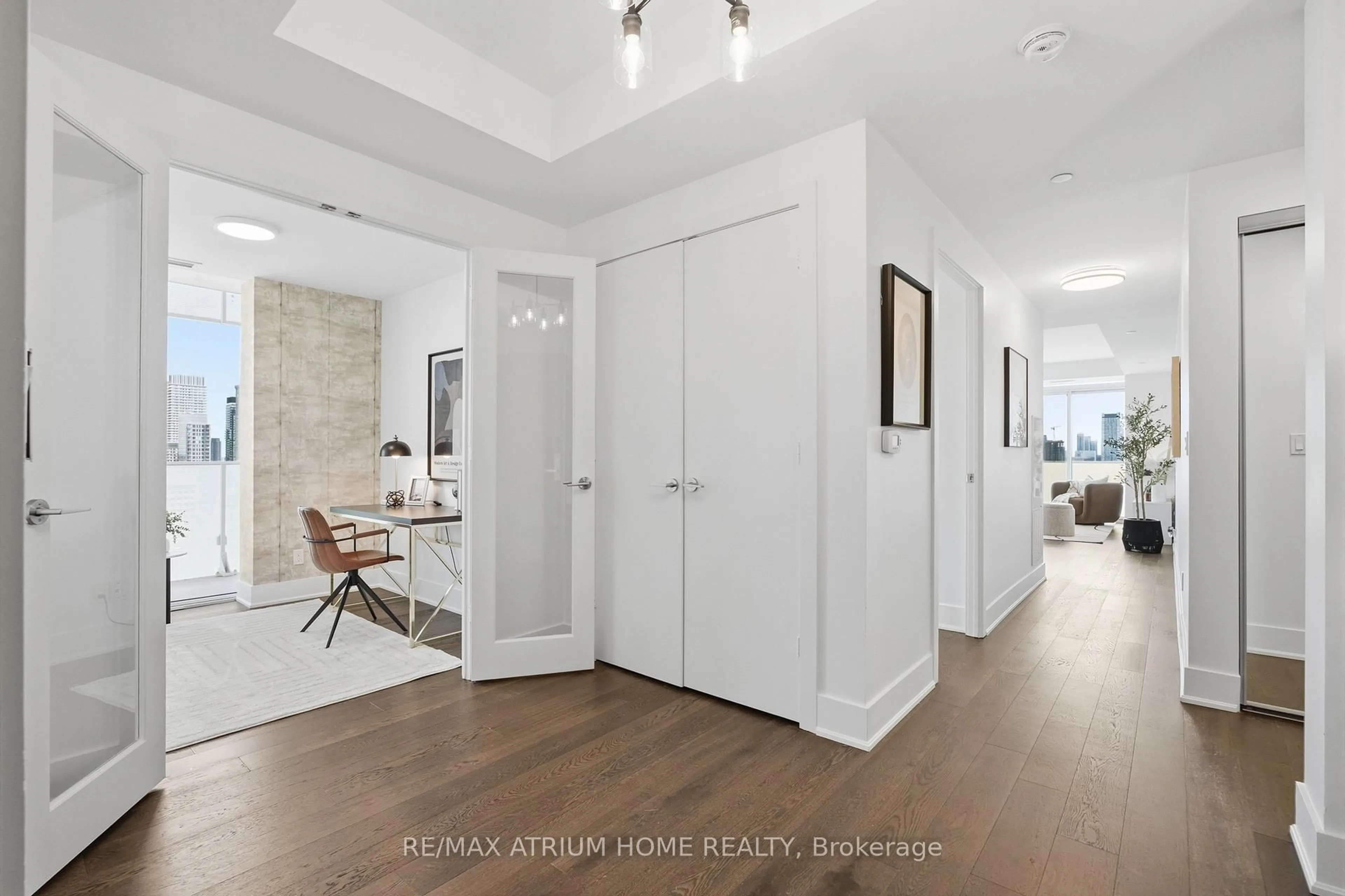 Indoor entryway for 200 Bloor St #3103, Toronto Ontario M5B 1T8