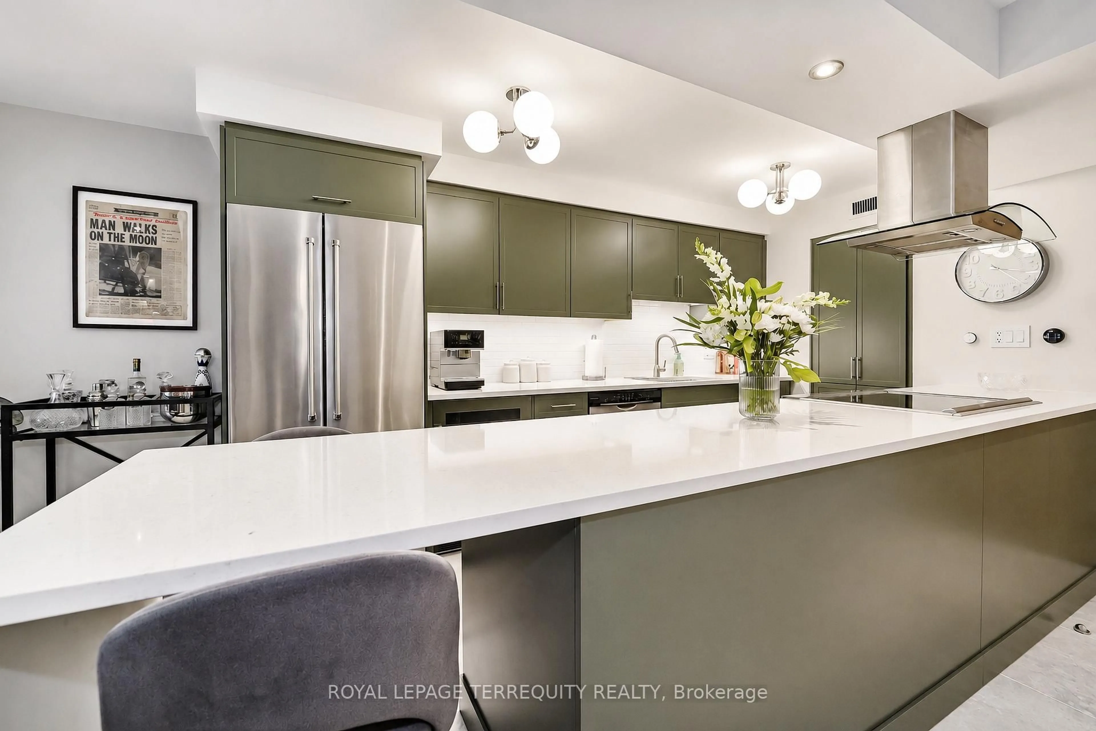 Contemporary kitchen, unknown for 35 Church St #208, Toronto Ontario M5E 1T3