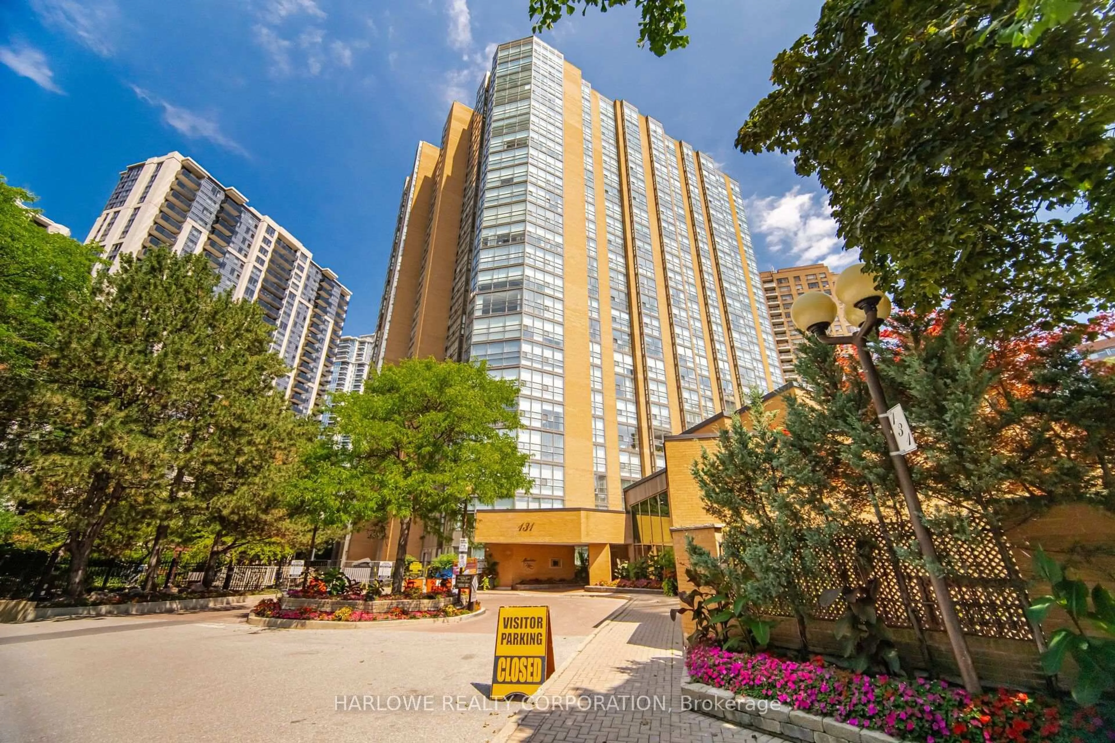Patio, building for 131 Beecroft Rd #1210, Toronto Ontario M2N 6G9