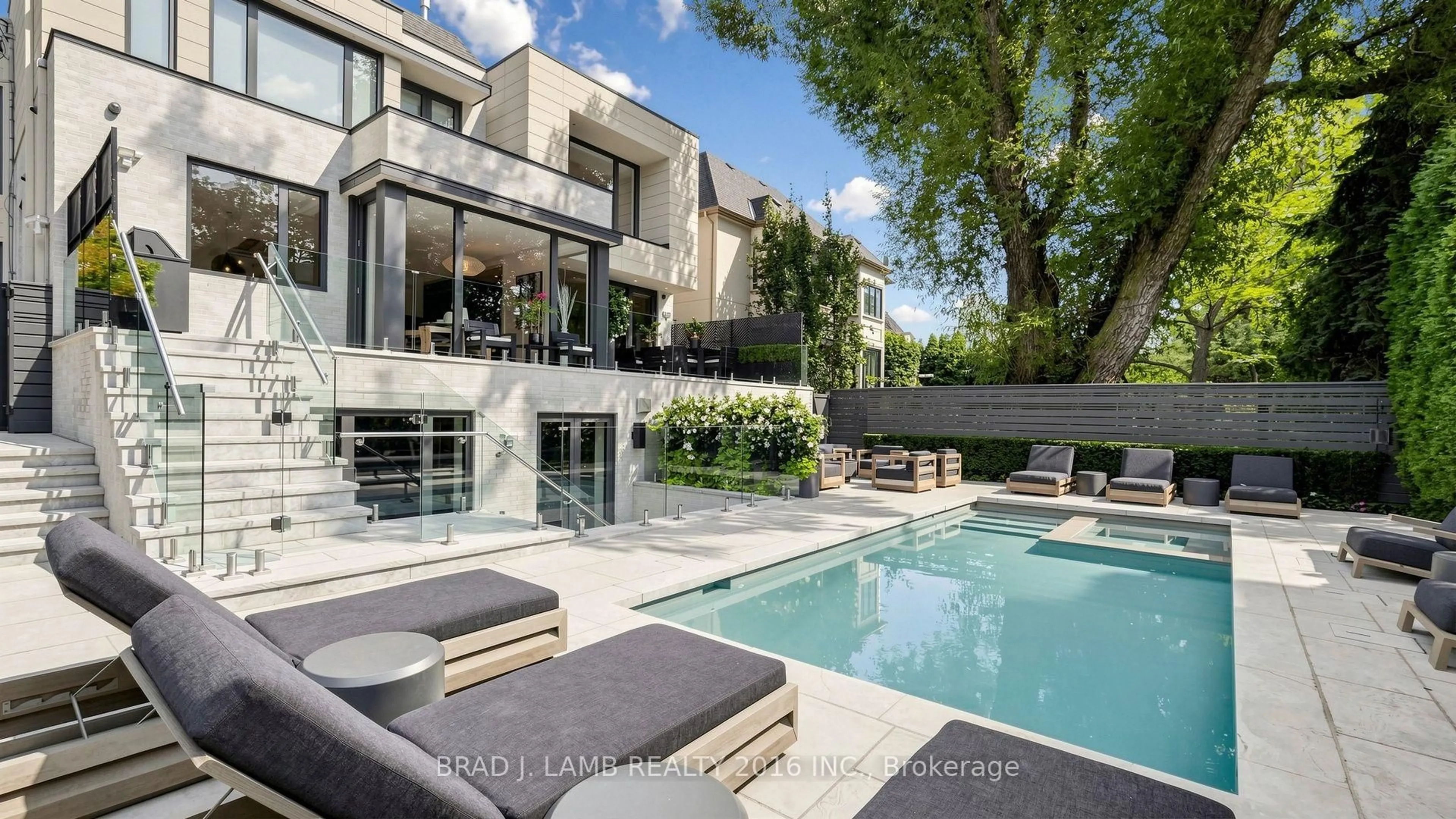 Unknown for 22 Glenayr Rd, Toronto Ontario M5P 3B8