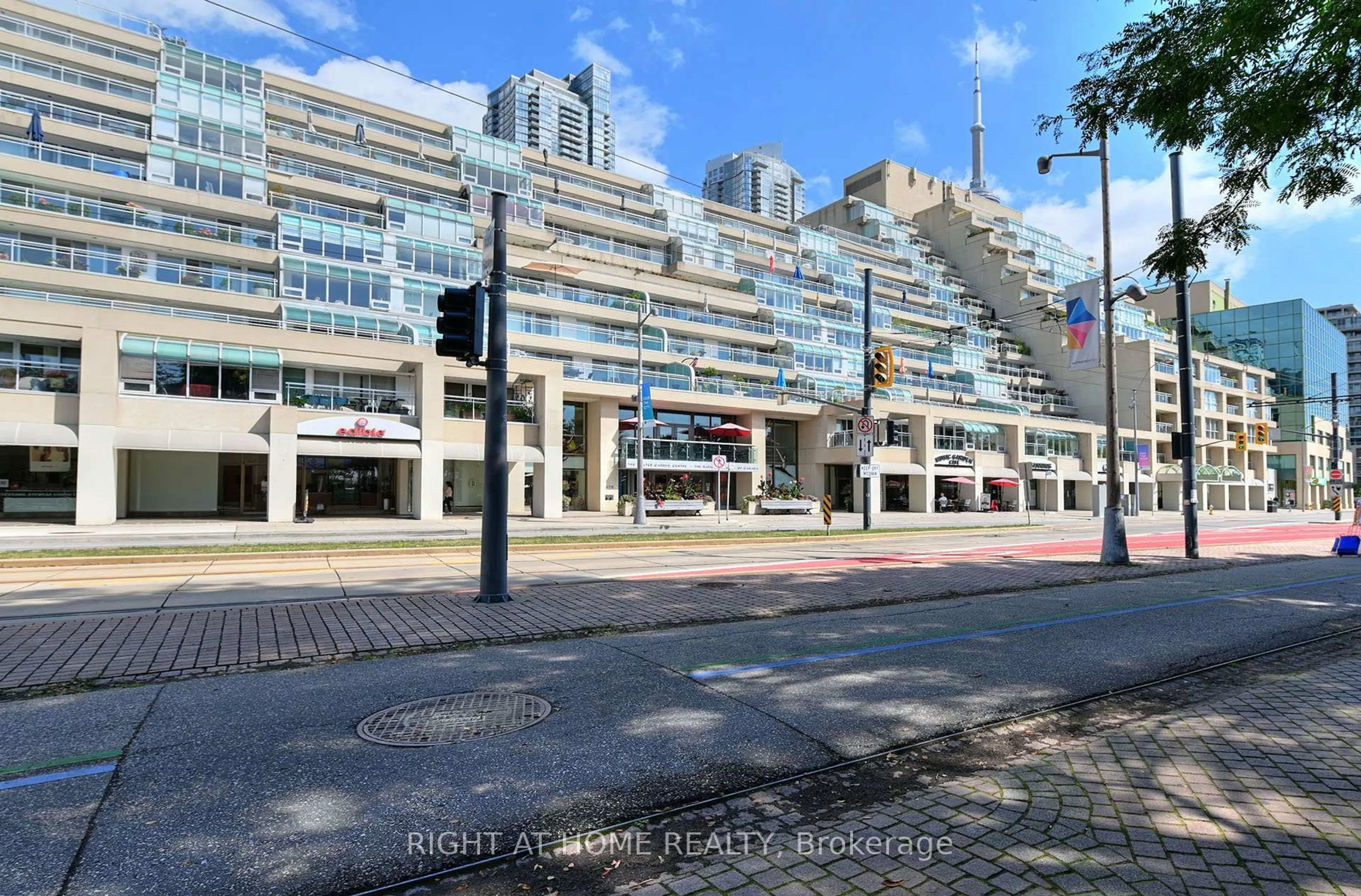 Unknown for 460 Queens Quay #202E, Toronto Ontario M5V 2Y4