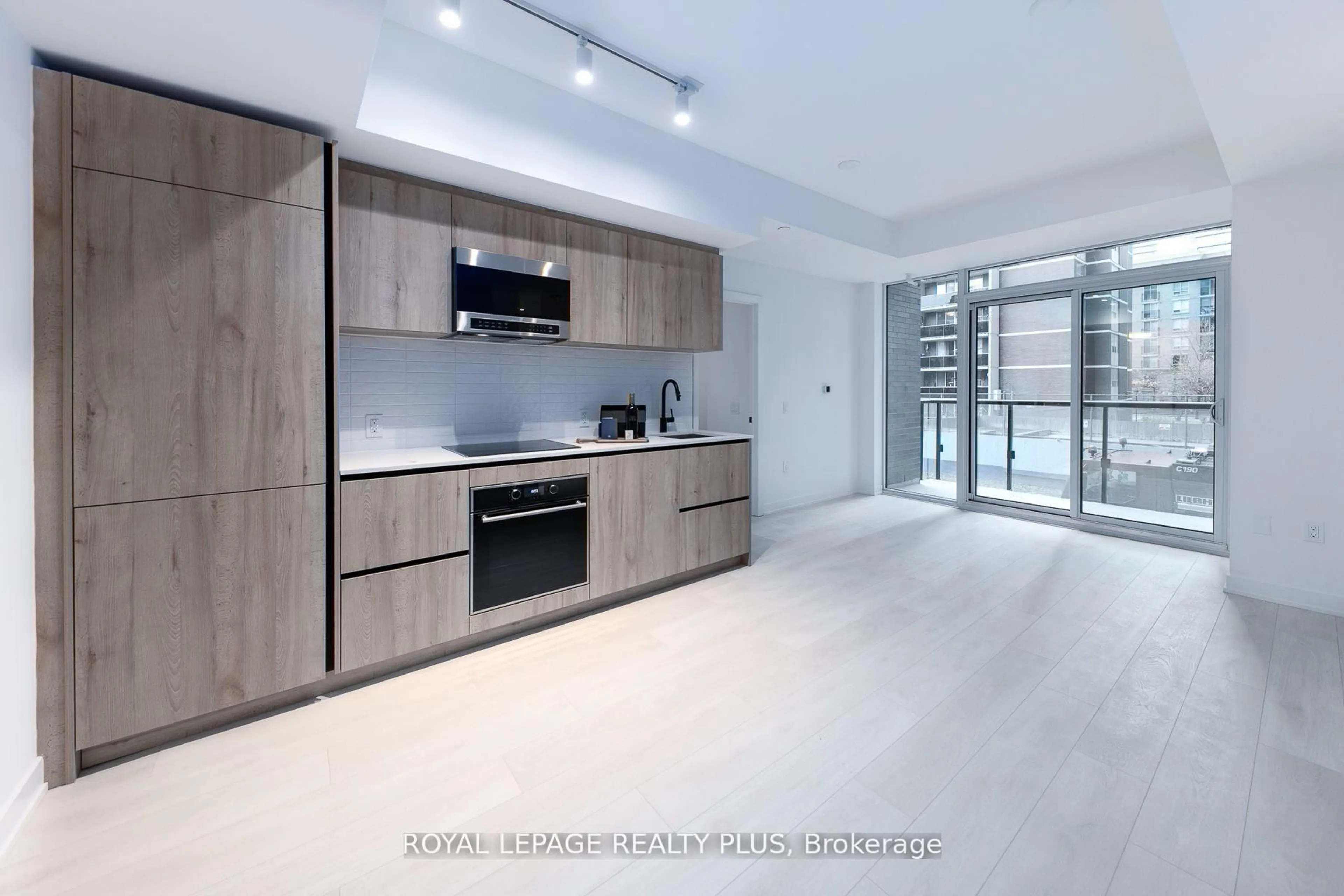 Open concept kitchen, unknown for 127 Broadway Ave #206S, Toronto Ontario N4P 1V4