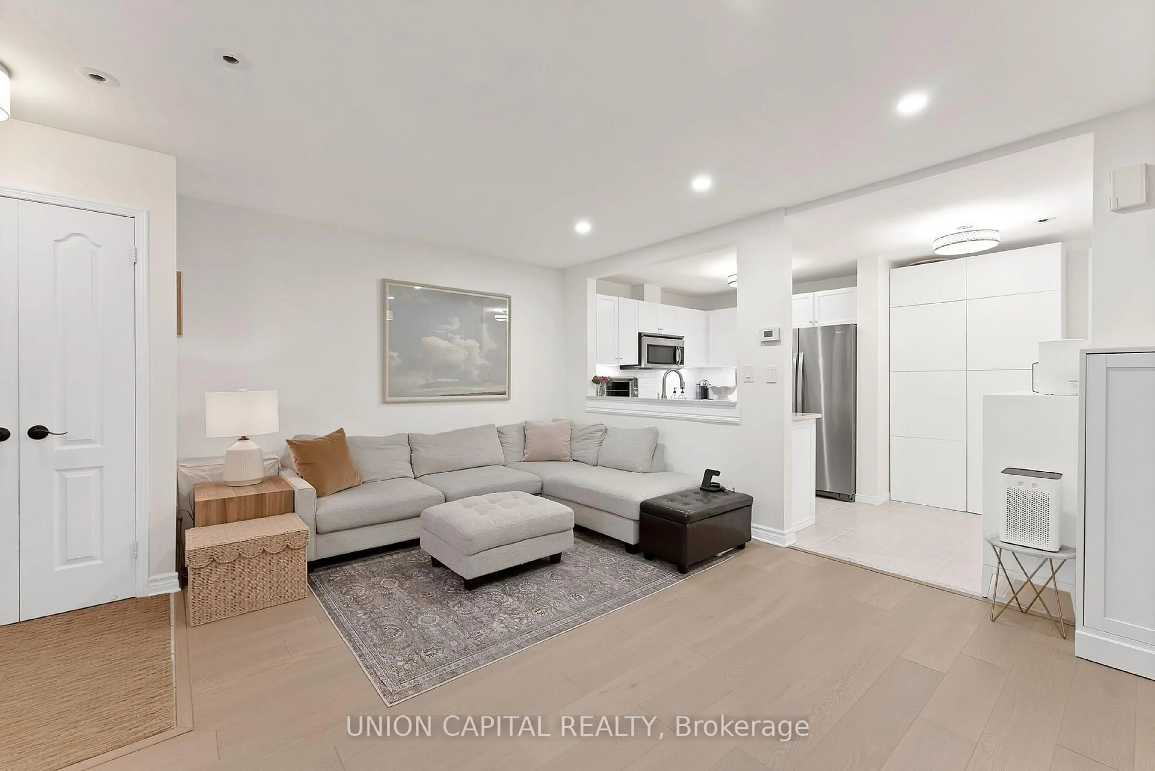 Living room with furniture, unknown for 108 Finch Ave #A3, Toronto Ontario M2N 6W6