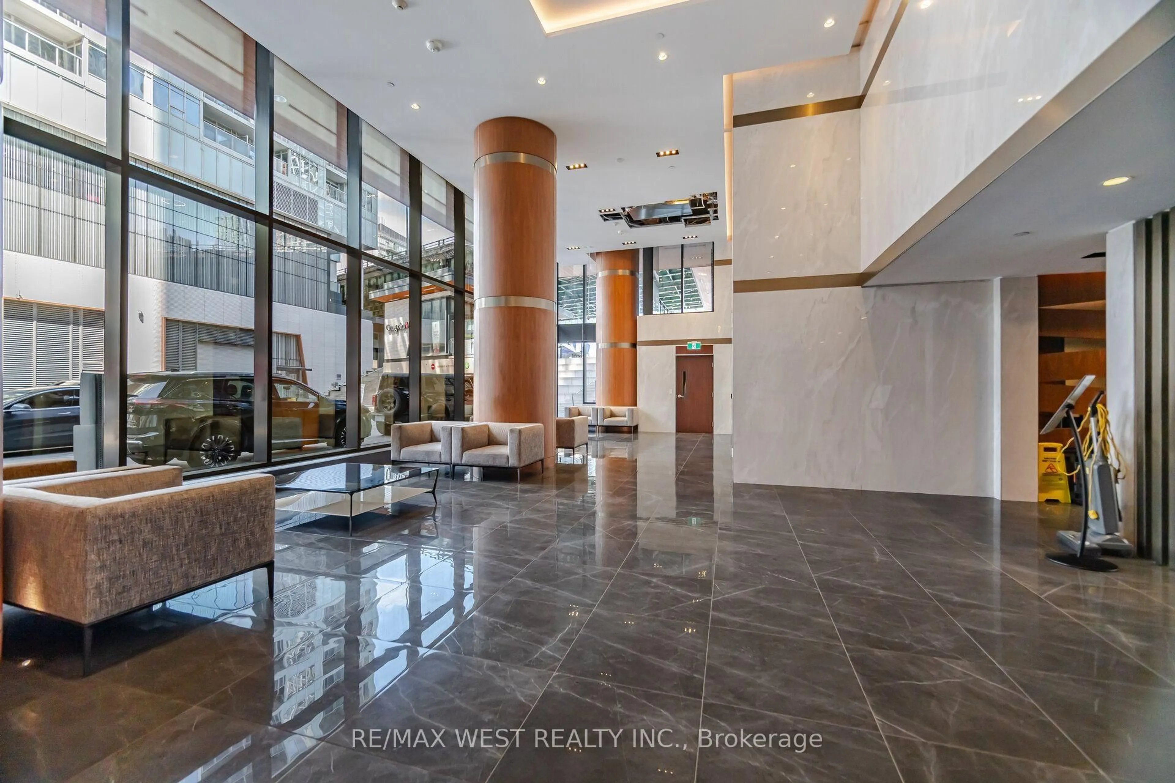 Lobby for 17 Bathurst St #1602, Toronto Ontario M5V 0N1