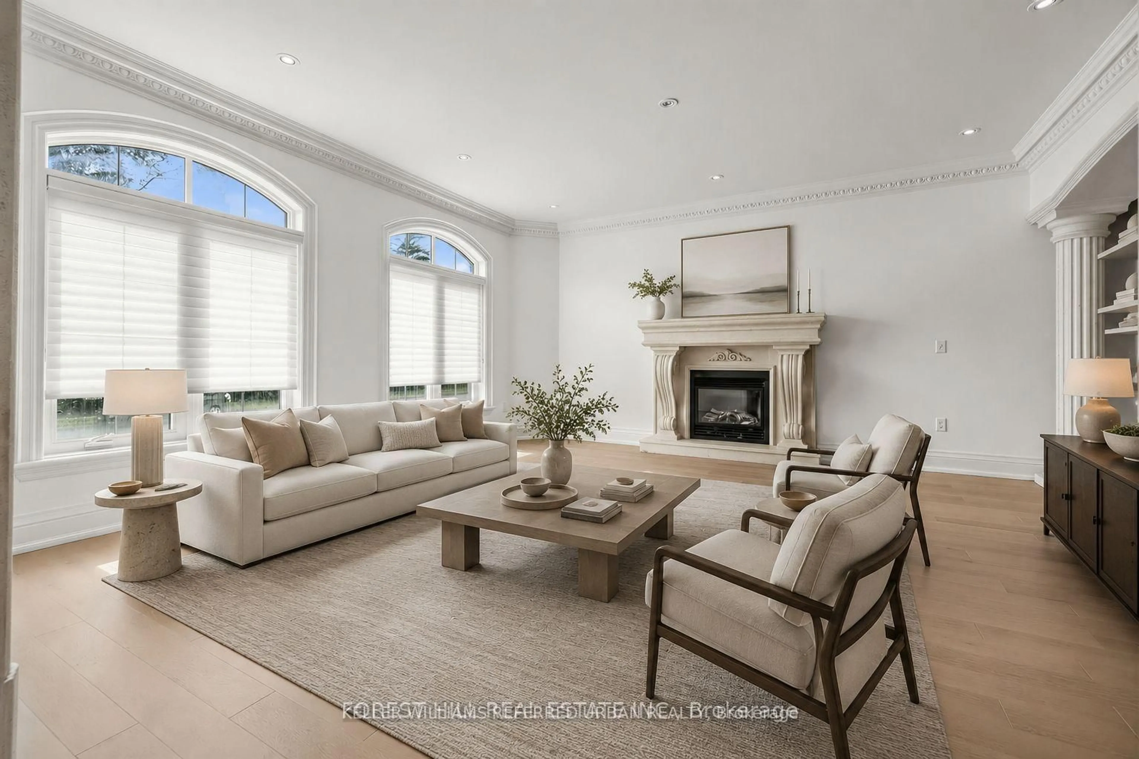 Living room with furniture, unknown for 131 Estelle Ave, Toronto Ontario M2N 5H6