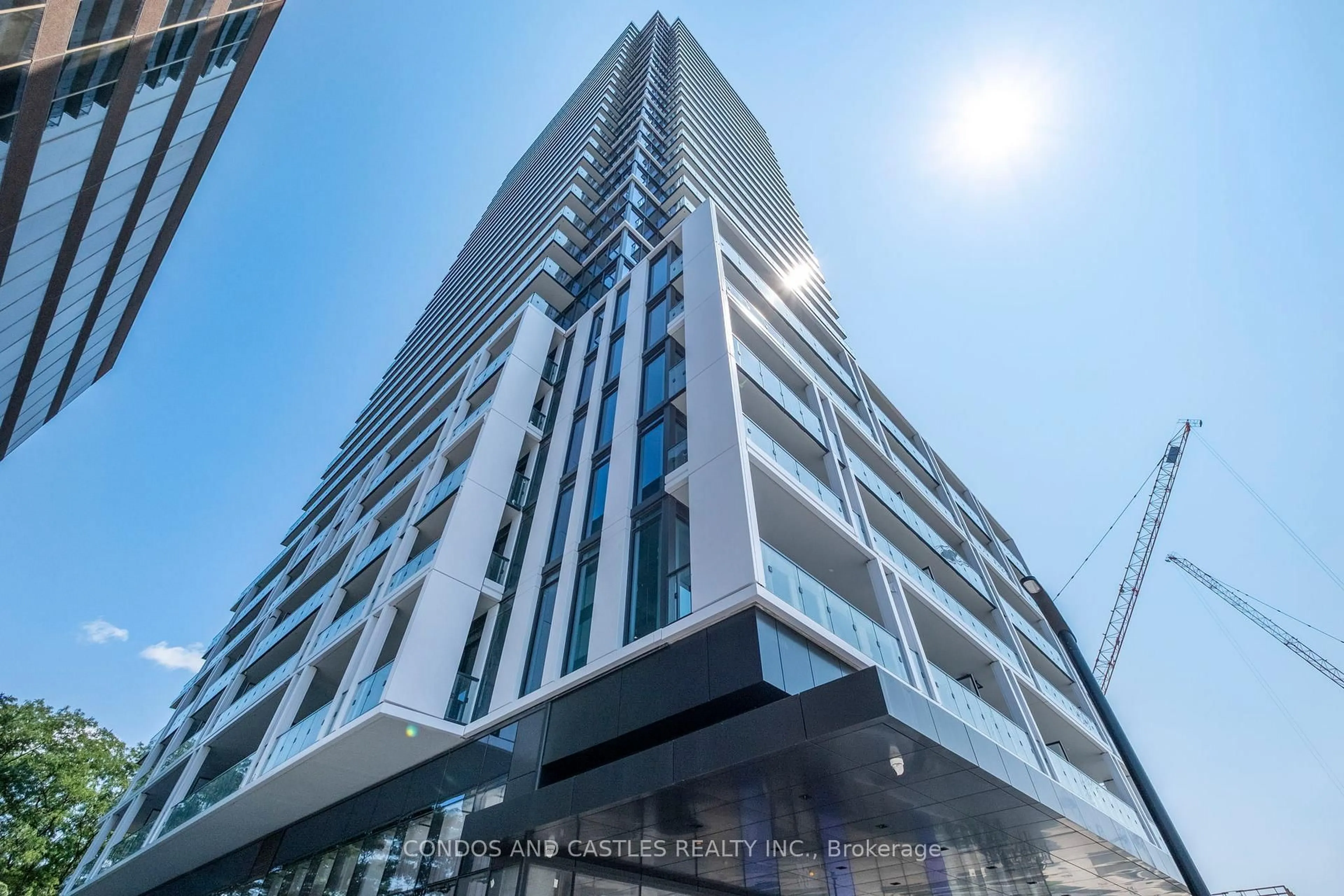 Indoor foyer for 29 Green Trail Crt #907, Toronto Ontario M2K 0J9